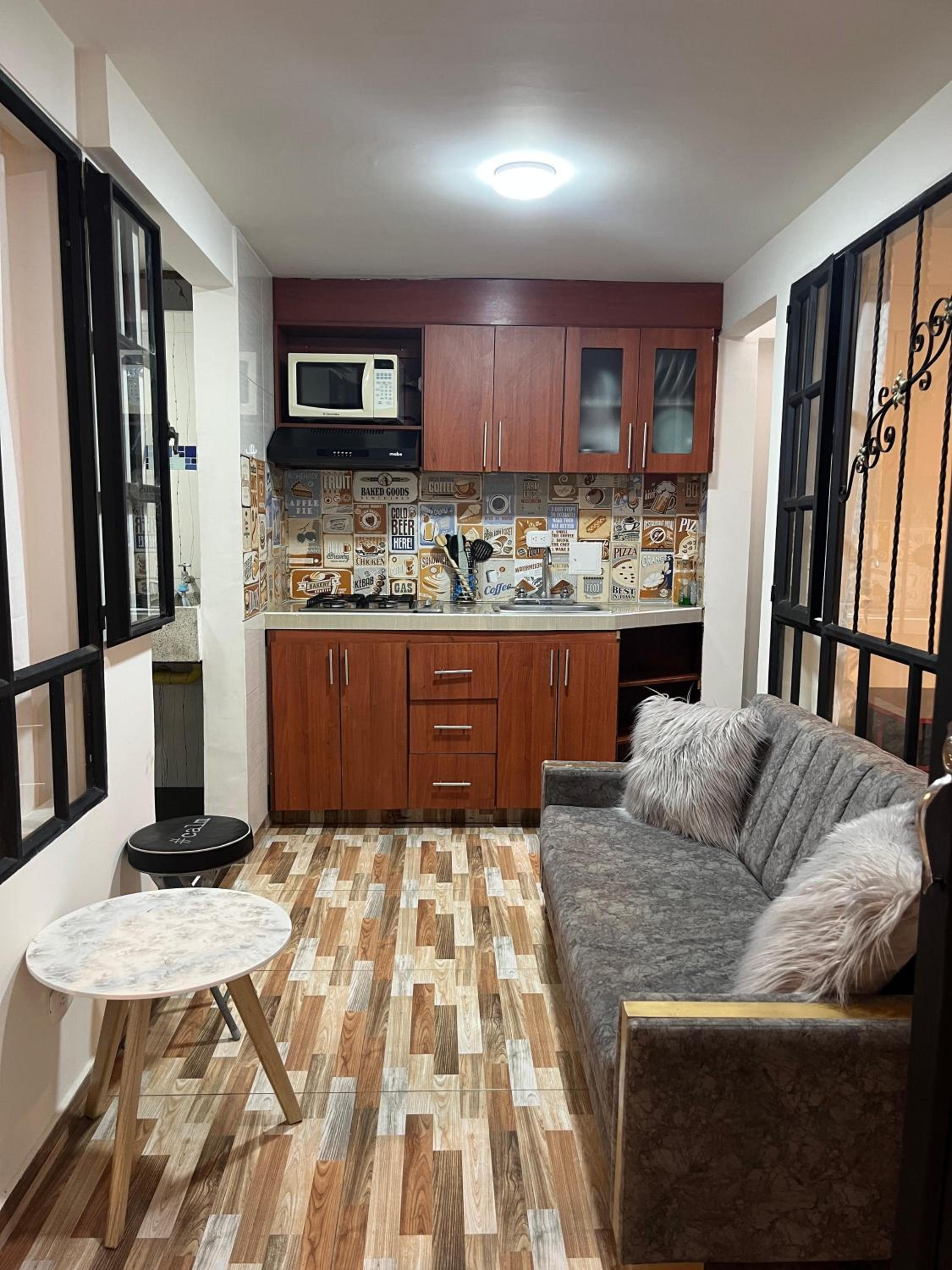 Hermoso apartamento cerca al aeropuerto 202