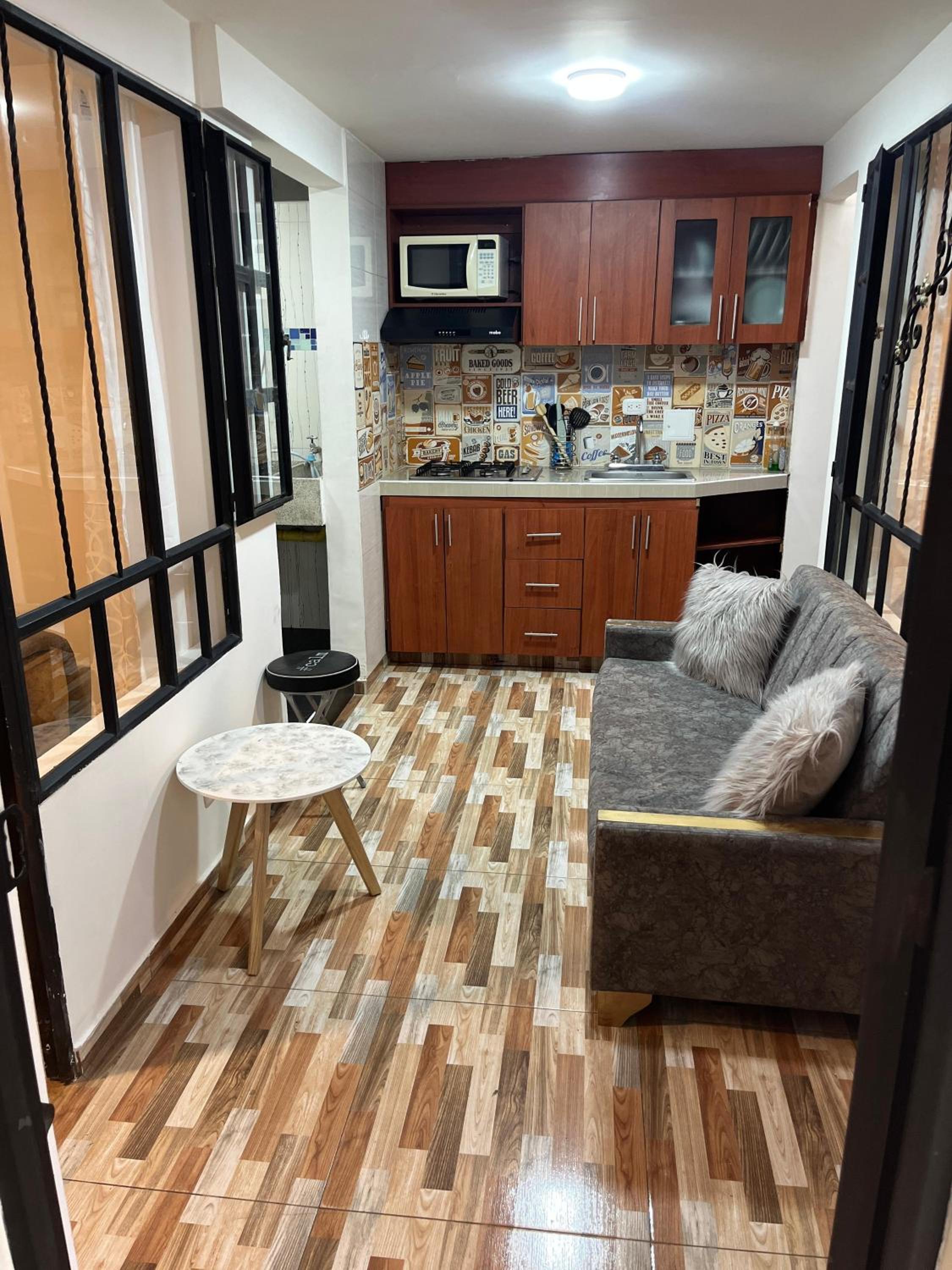 Hermoso apartamento cerca al aeropuerto 202