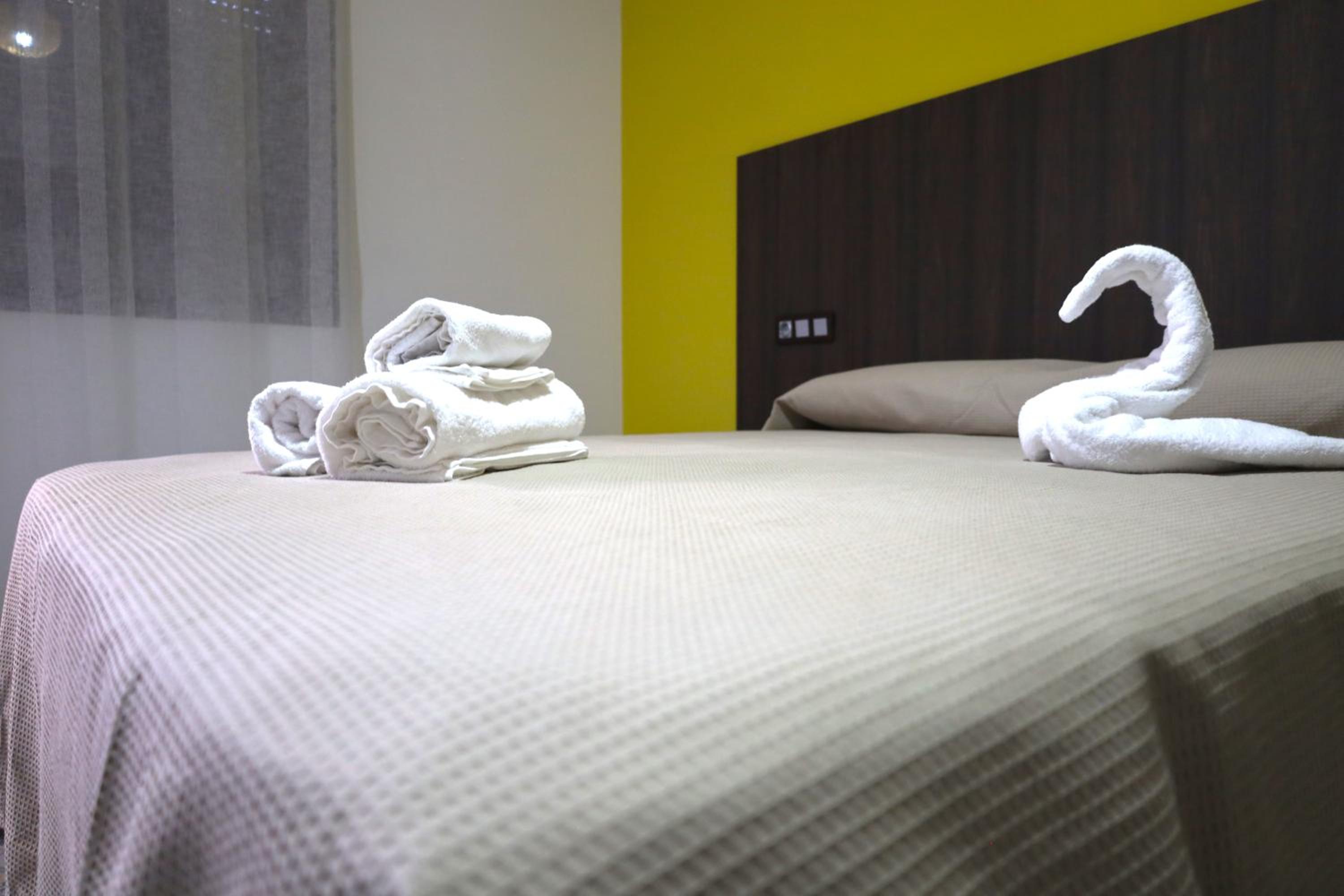 Hospedium DLJ Hostal La Paz