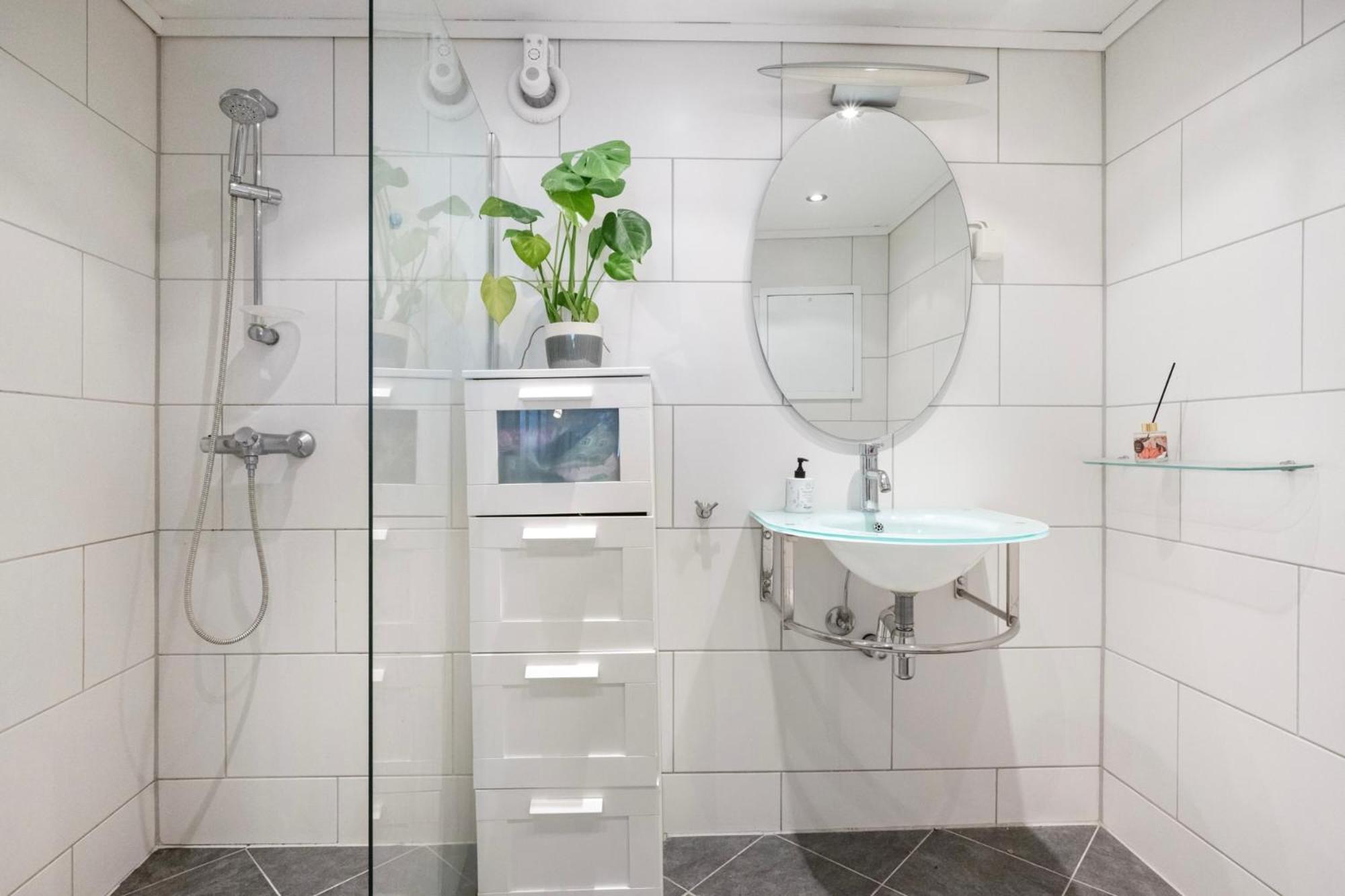 Charming Skuteviken Apartment