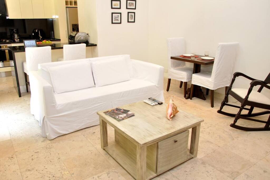 Charming 1BR apartment in the Heart of Cartagena's Old City