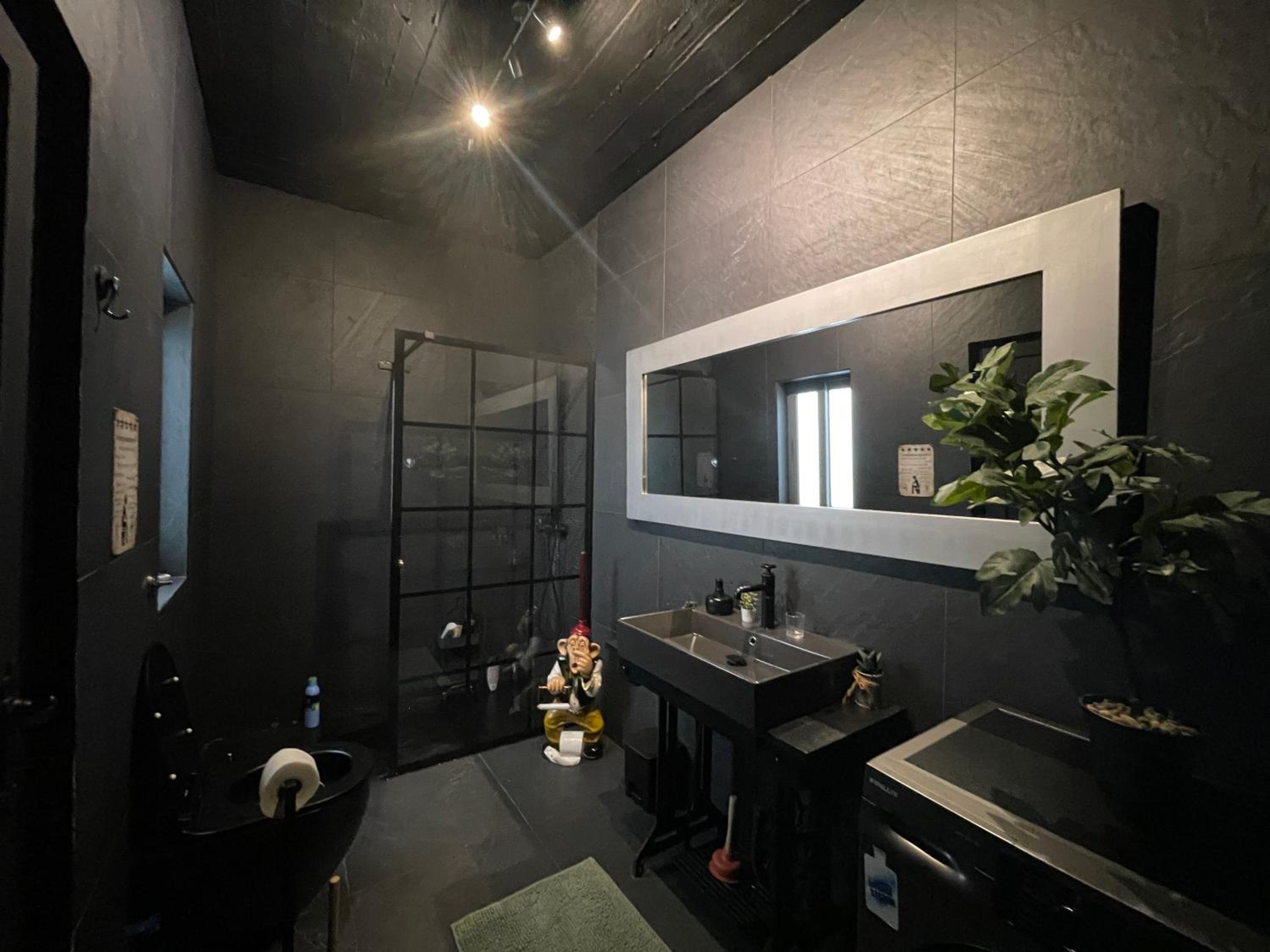 Industrial Cozy Apartment in Bugibba, Prime Location photo 5