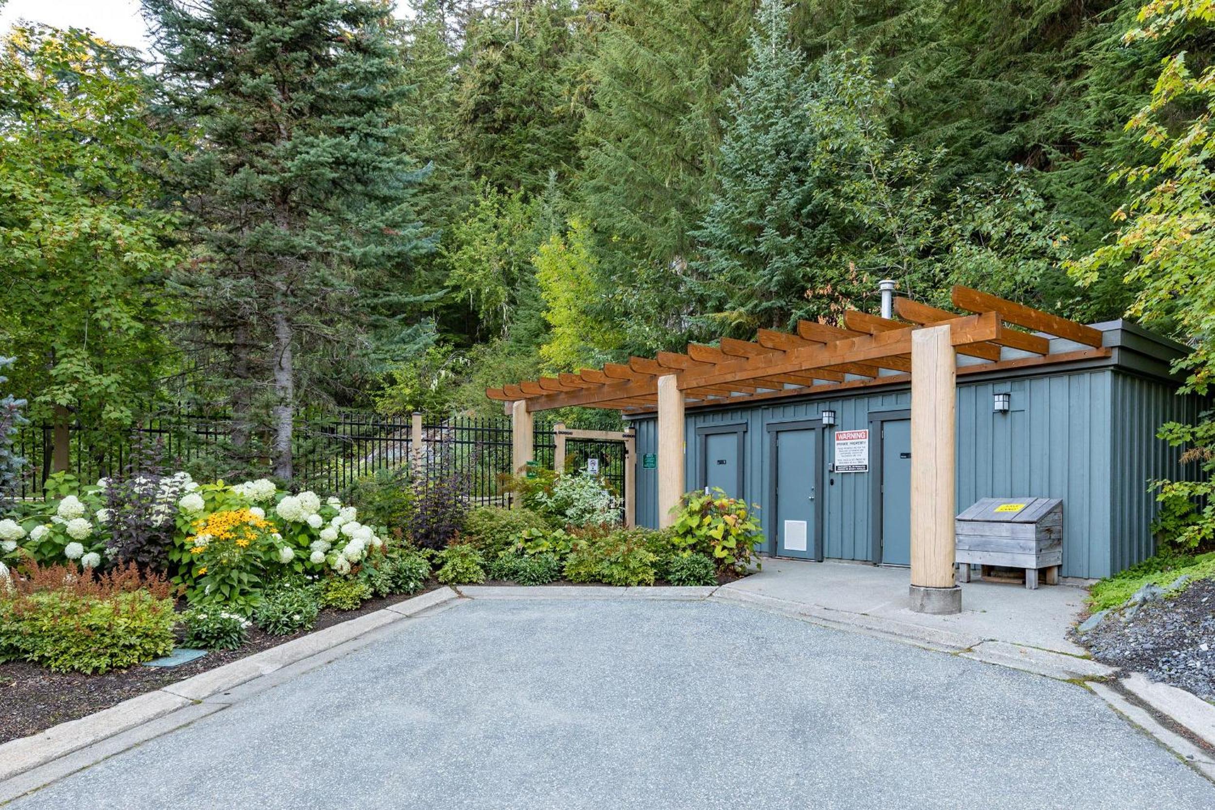 Taluswood 41 | Spacious Cabin-Style Home w/ Ski Access, Private Hot Tub & Media Den