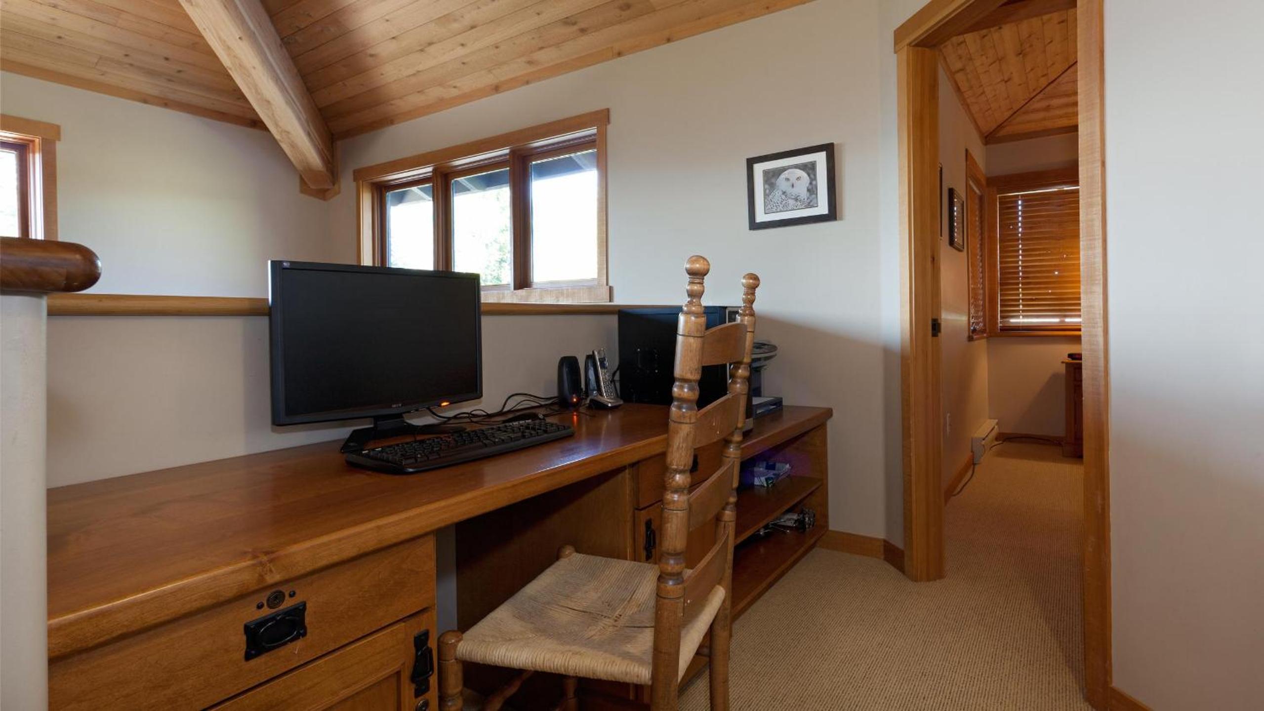 Taluswood 41 | Spacious Cabin-Style Home w/ Ski Access, Private Hot Tub & Media Den