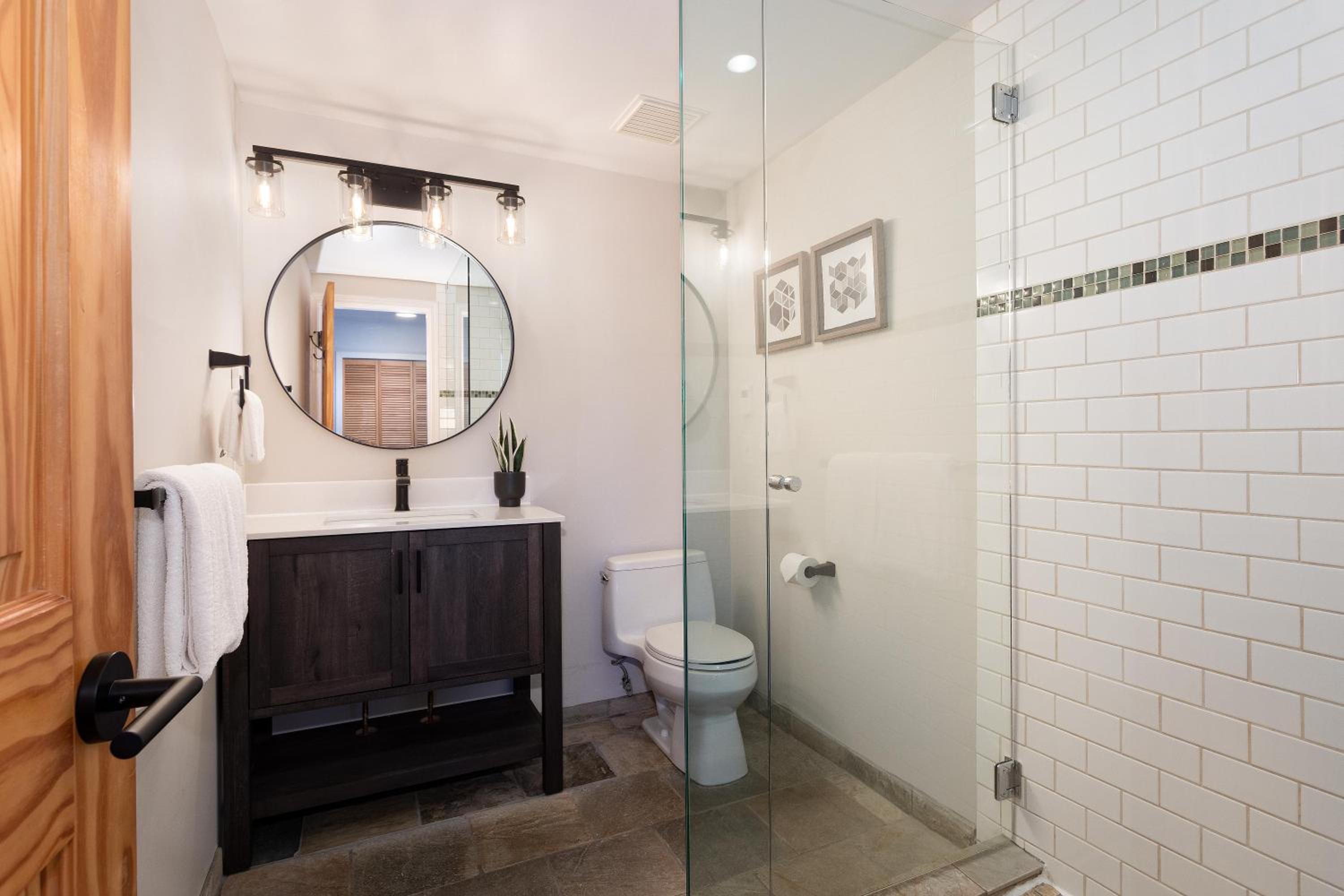 Gleneagle 14 | Family-Friendly Townhome with Parking & Free Village Shuttle