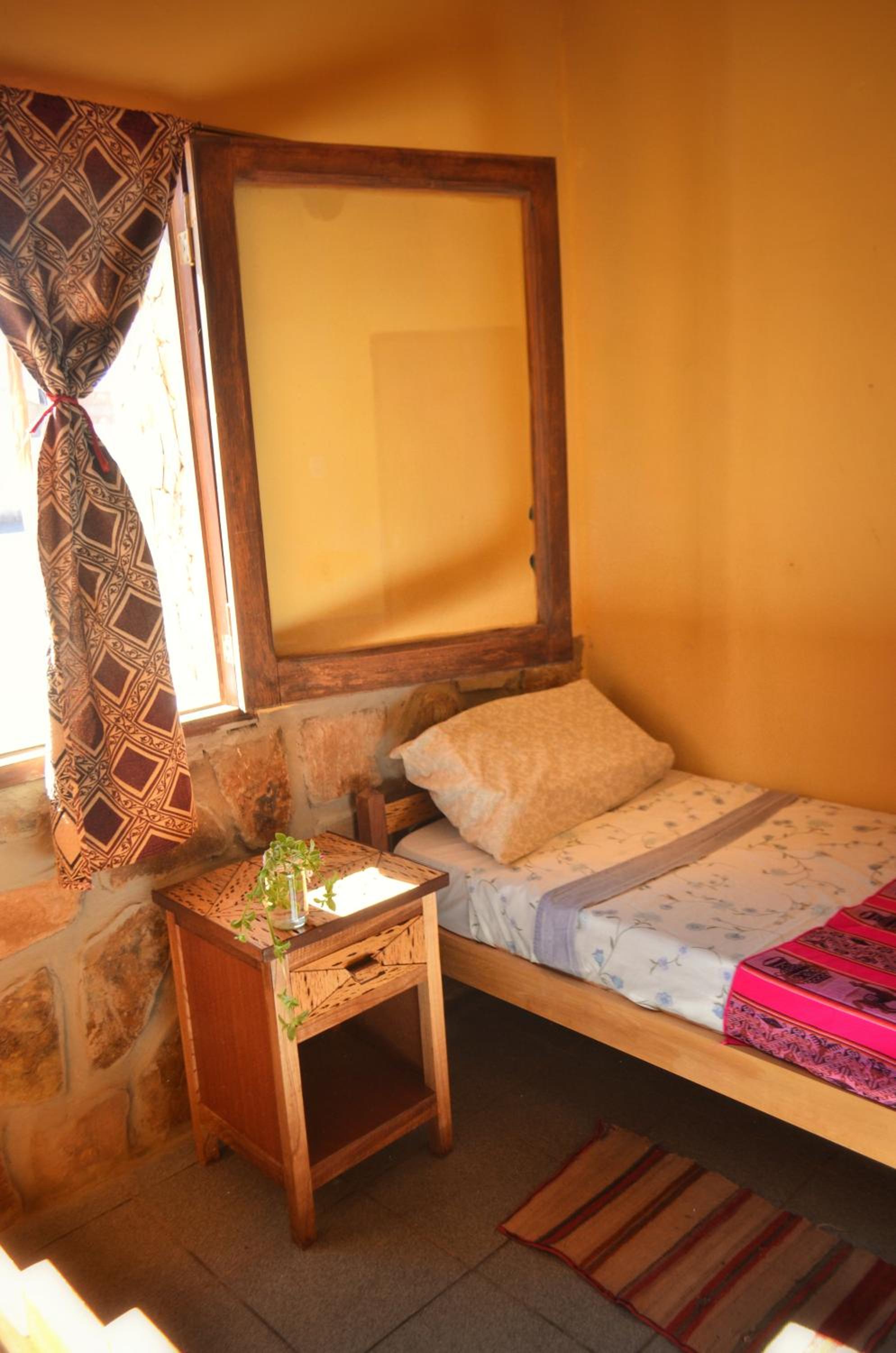 KATANUNA Hostal