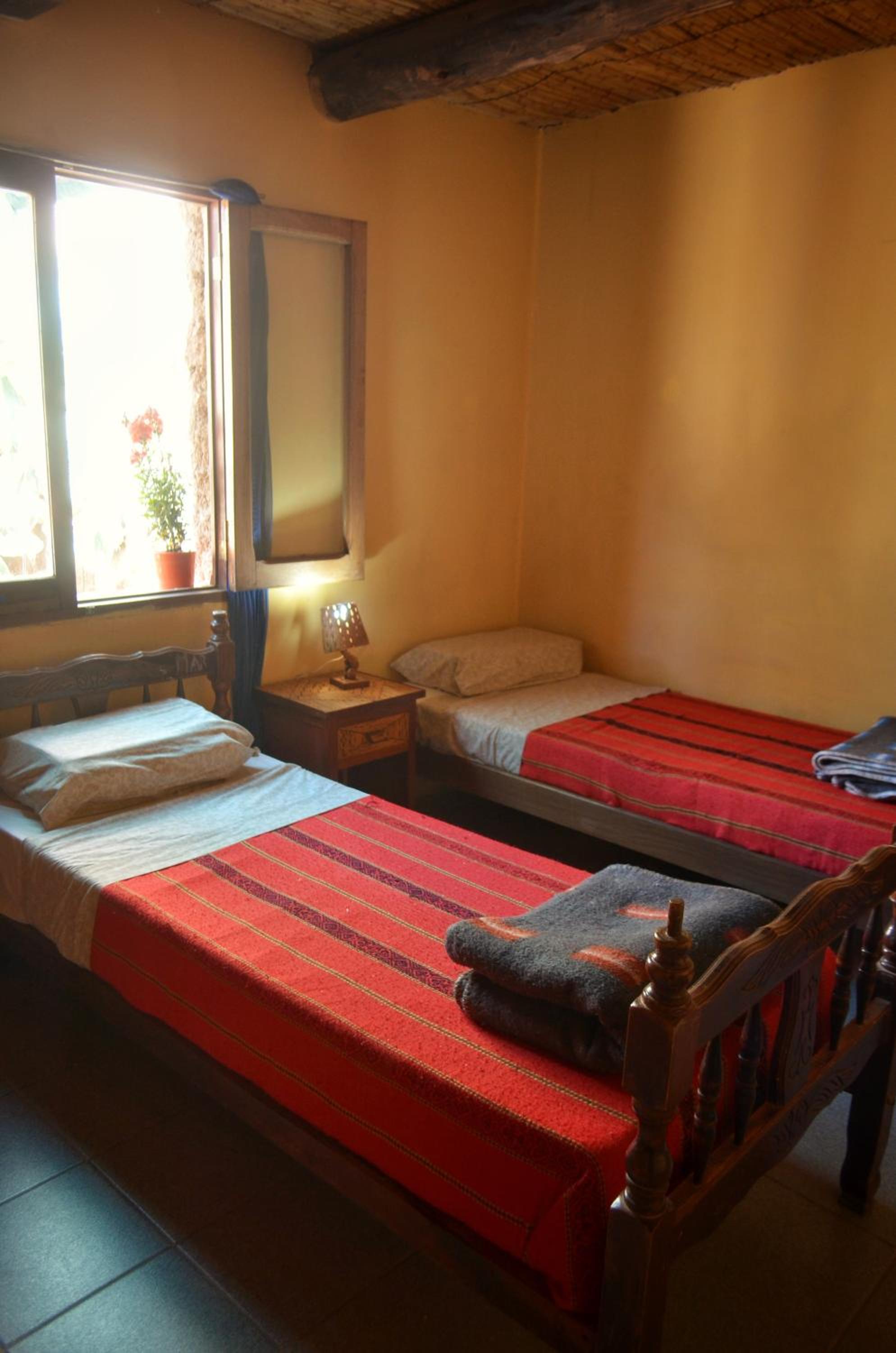 KATANUNA Hostal