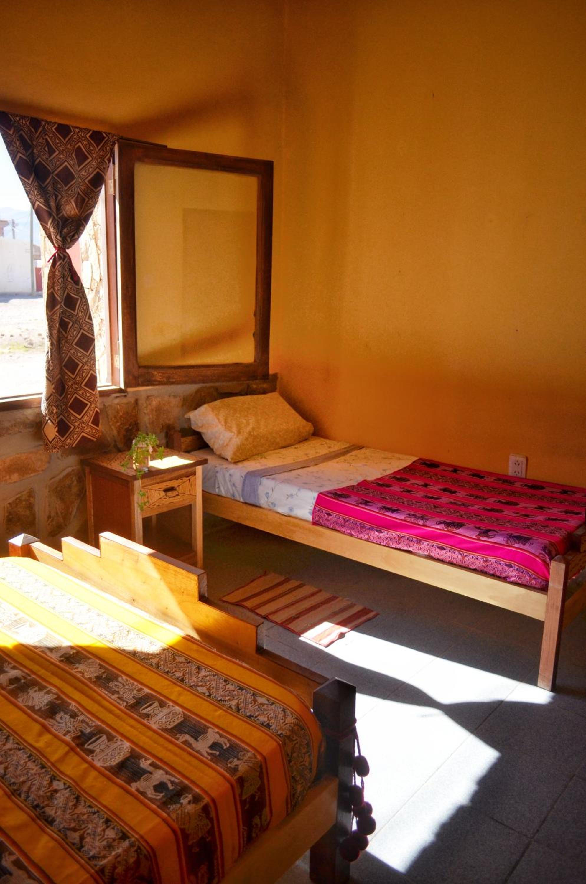 KATANUNA Hostal