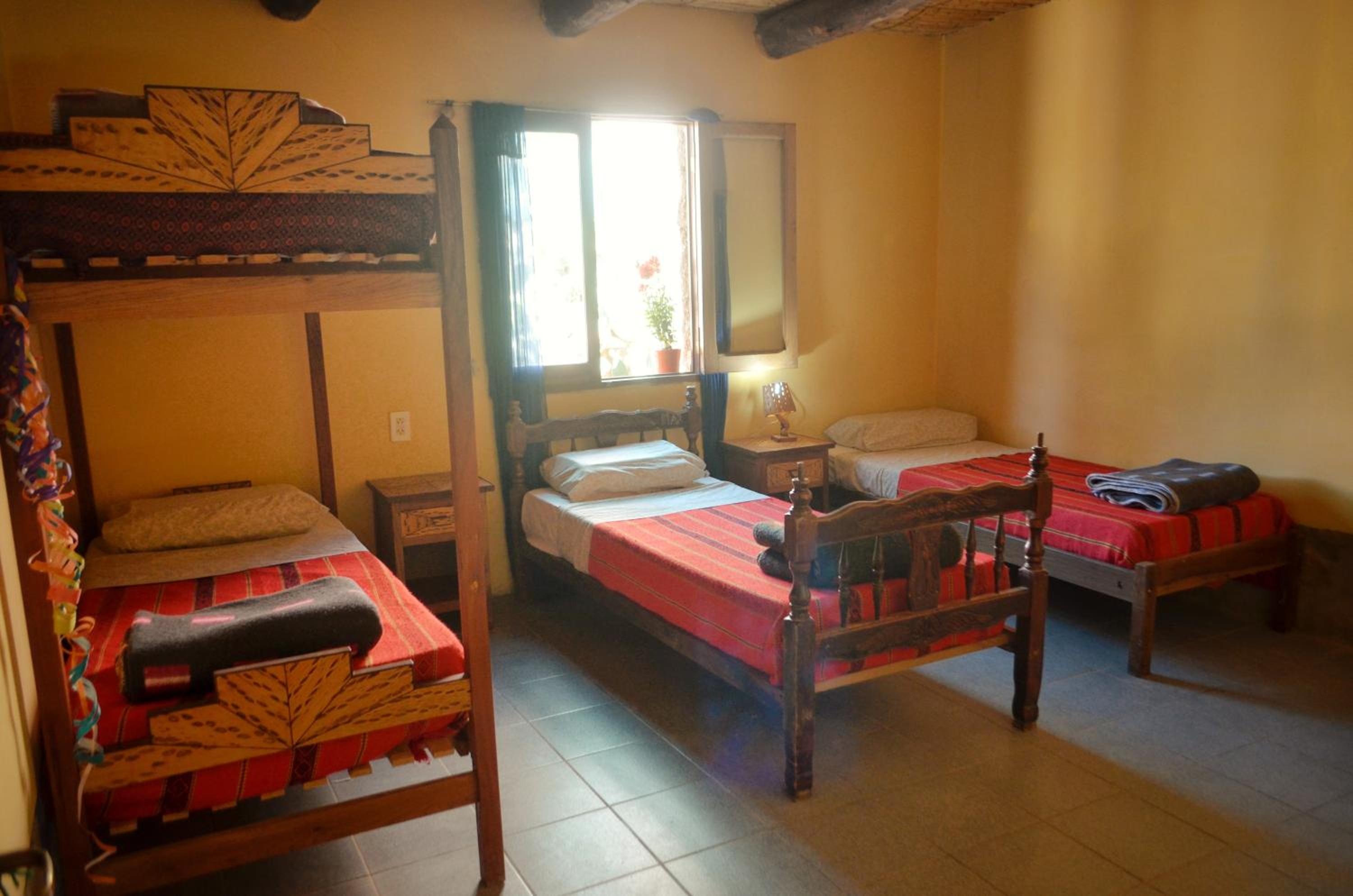 KATANUNA Hostal