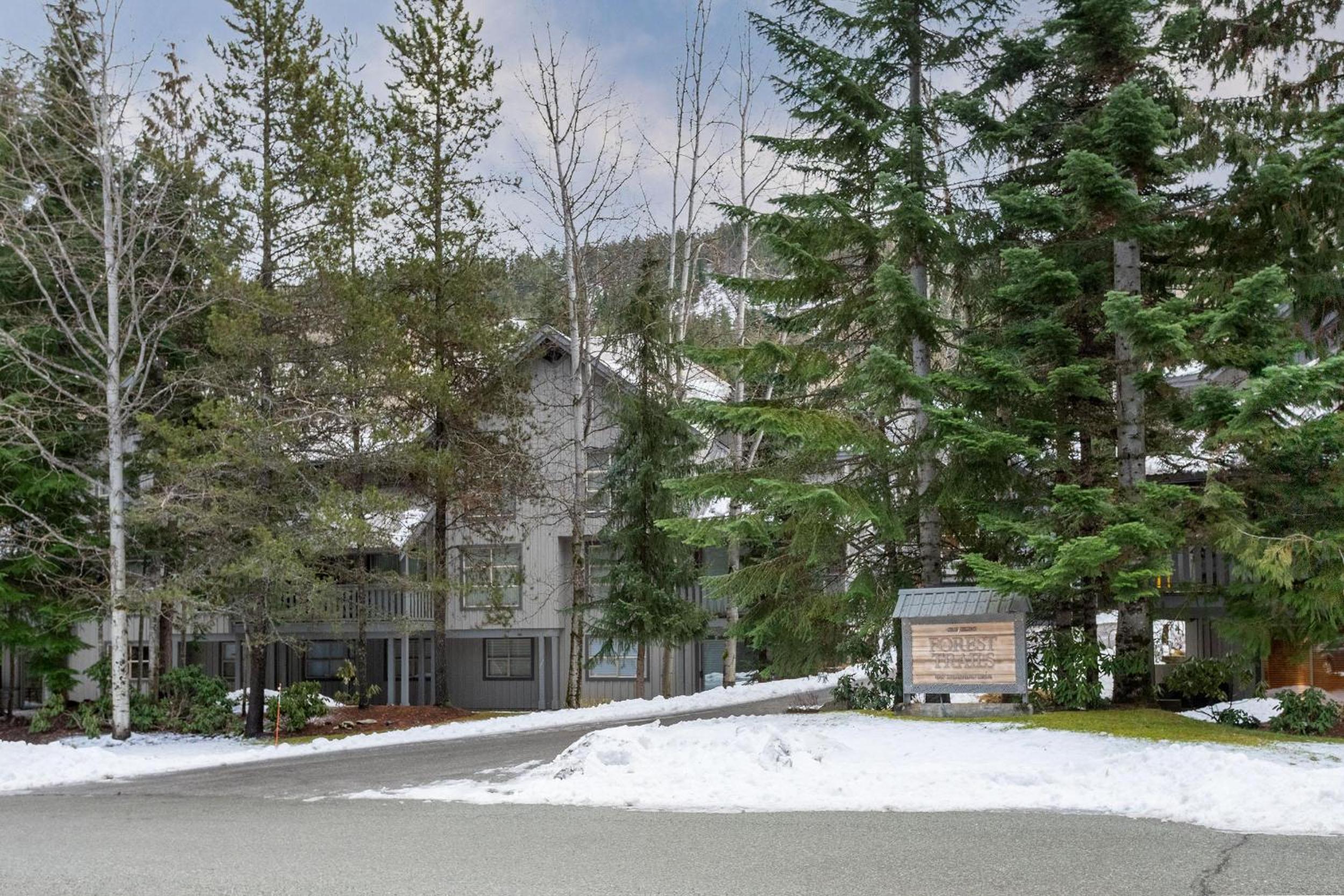 Forest Trails 9 - Walk or Shuttle to Skiing, Fireplace, Private Garage, Free Parking