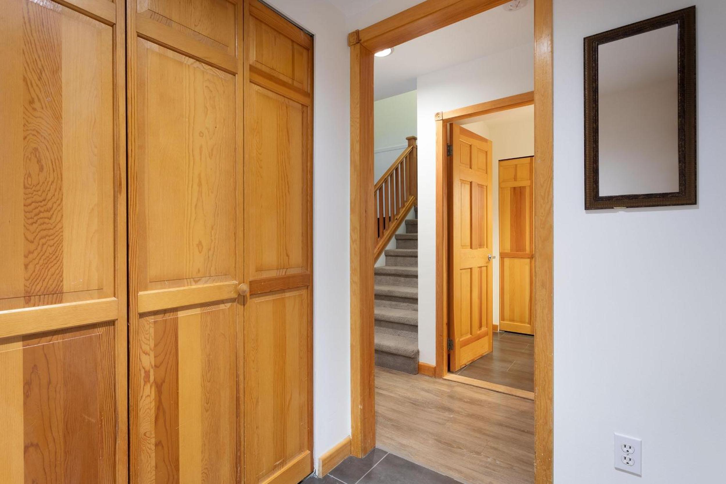 Forest Trails 9 - Walk or Shuttle to Skiing, Fireplace, Private Garage, Free Parking