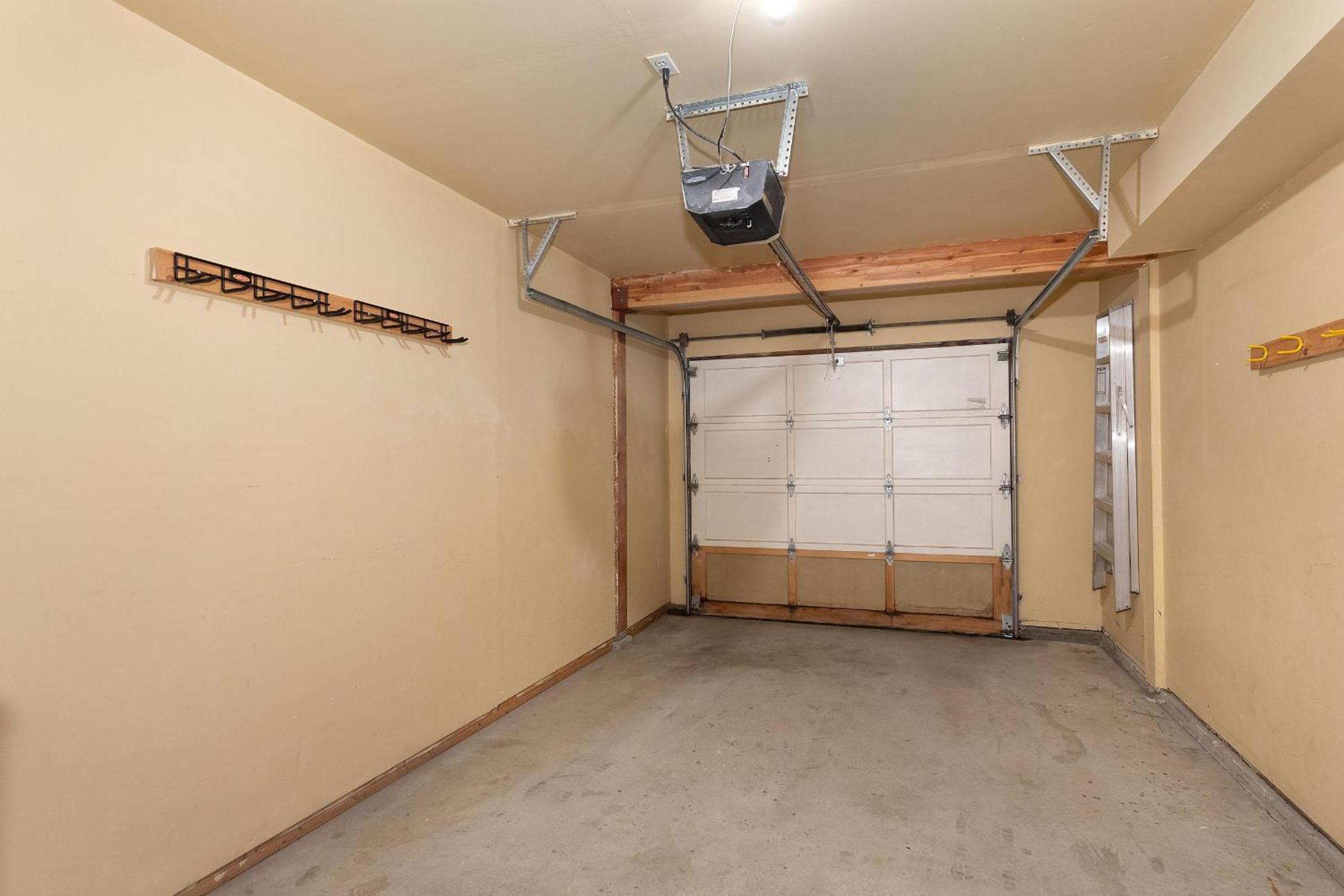 Forest Trails 9 - Walk or Shuttle to Skiing, Fireplace, Private Garage, Free Parking