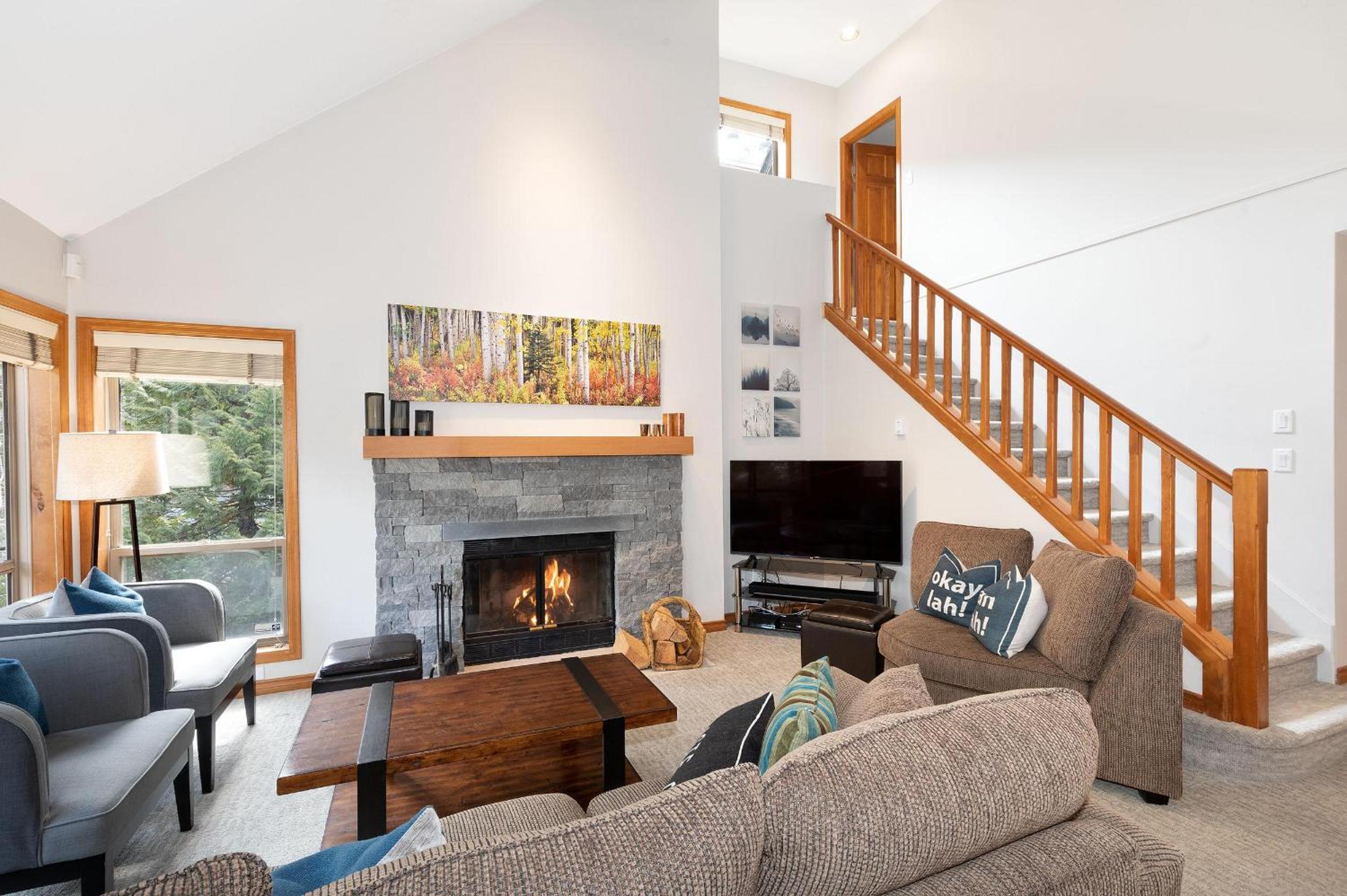 Painted Cliff 4 - Pet-Friendly, Ski-in-Ski-Out, Secure Parking, Communal Hot Tub