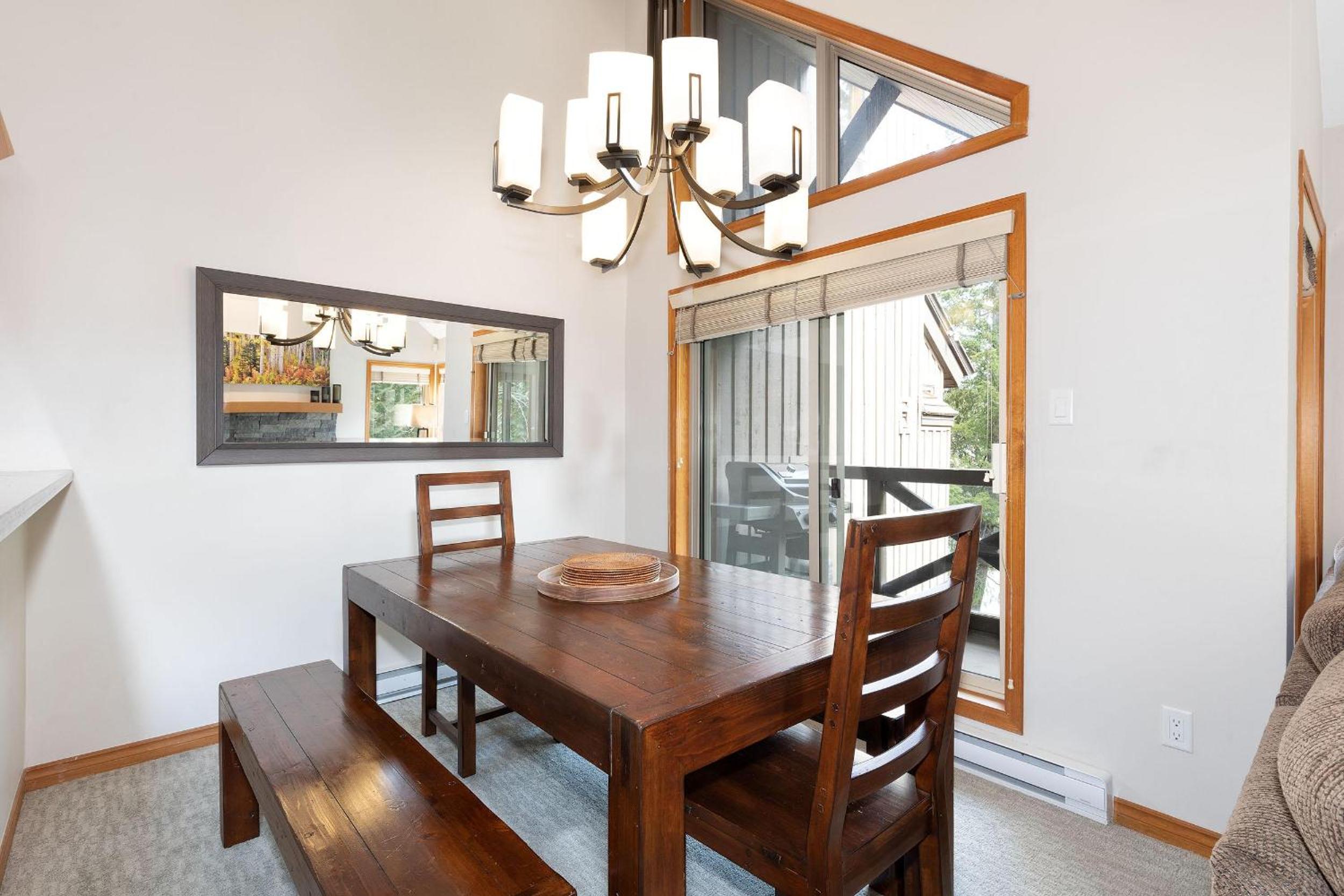 Painted Cliff 4 - Pet-Friendly, Ski-in-Ski-Out, Secure Parking, Communal Hot Tub