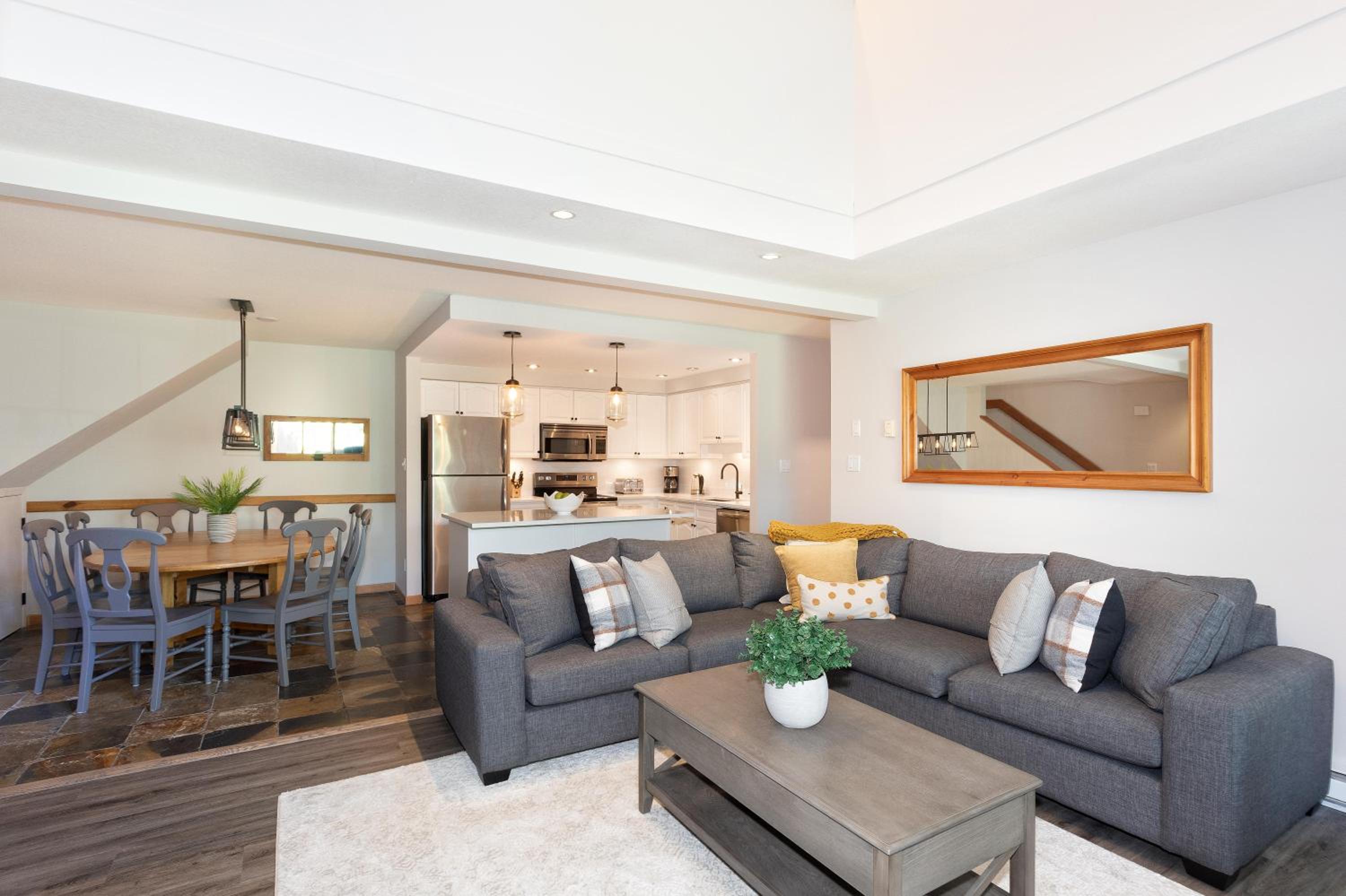 Gleneagle 14 | Family-Friendly Townhome with Parking & Free Village Shuttle