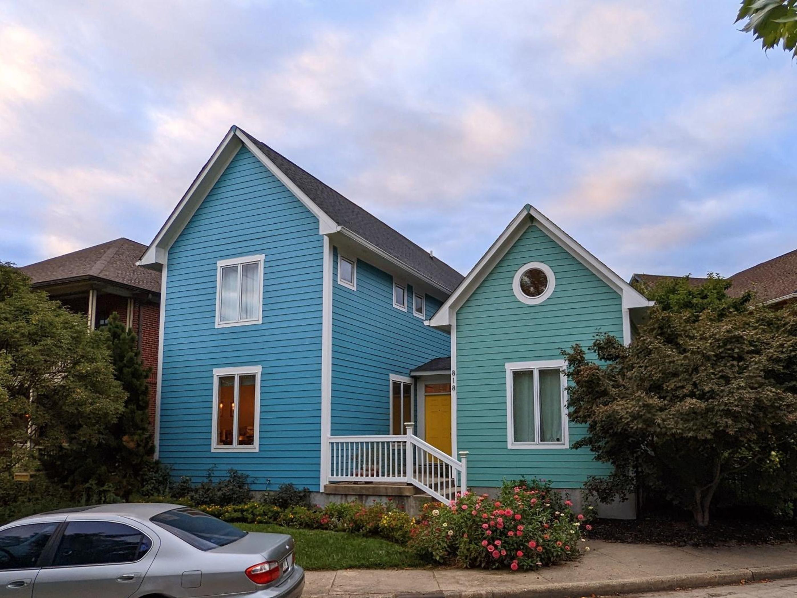 Indianapolis Vacations - Modern Home in Historic District - Property Image 1