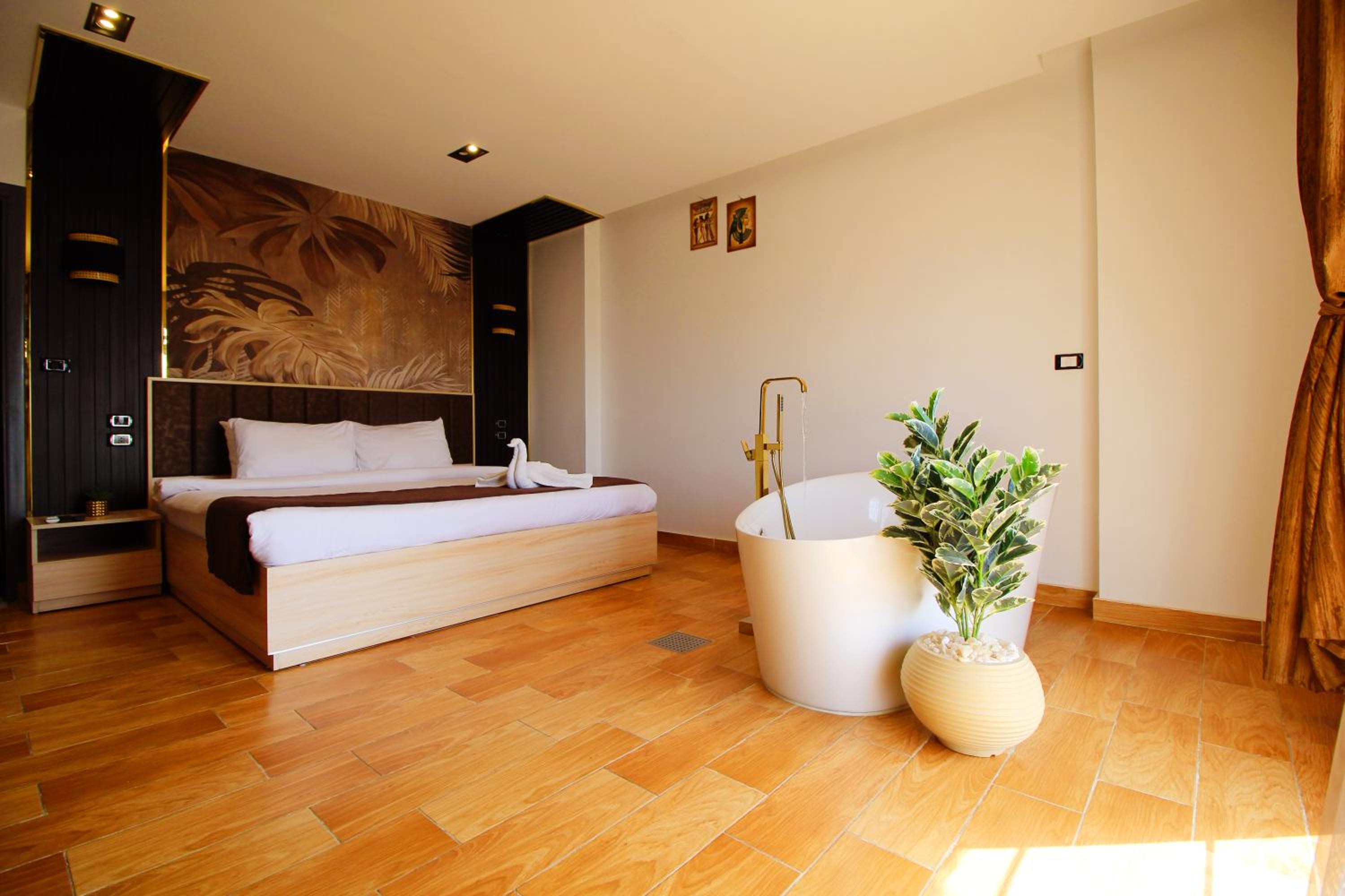 Sphinx Palm View