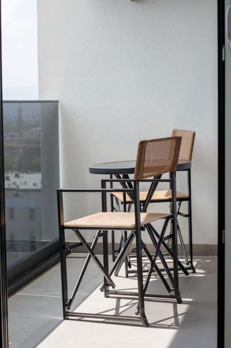 White lux apartment & parking