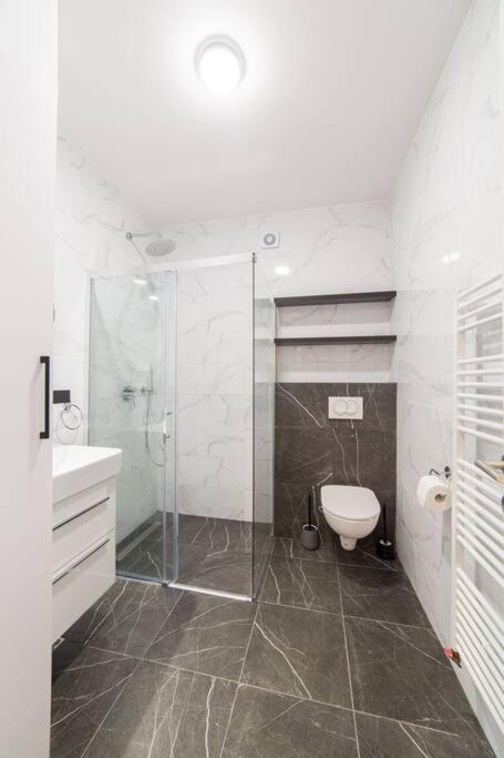 White lux apartment & parking