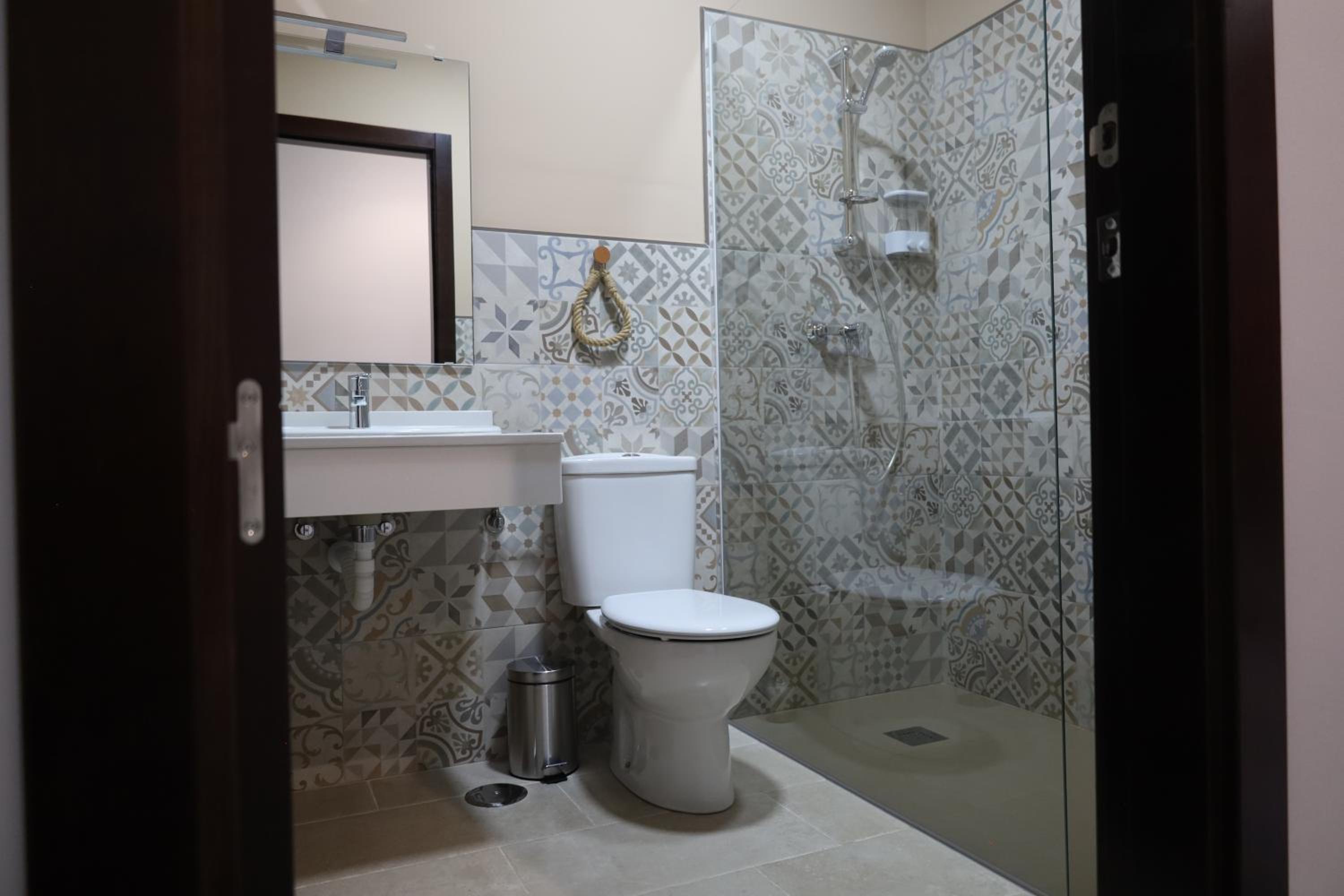 Hospedium DLJ Hostal La Paz