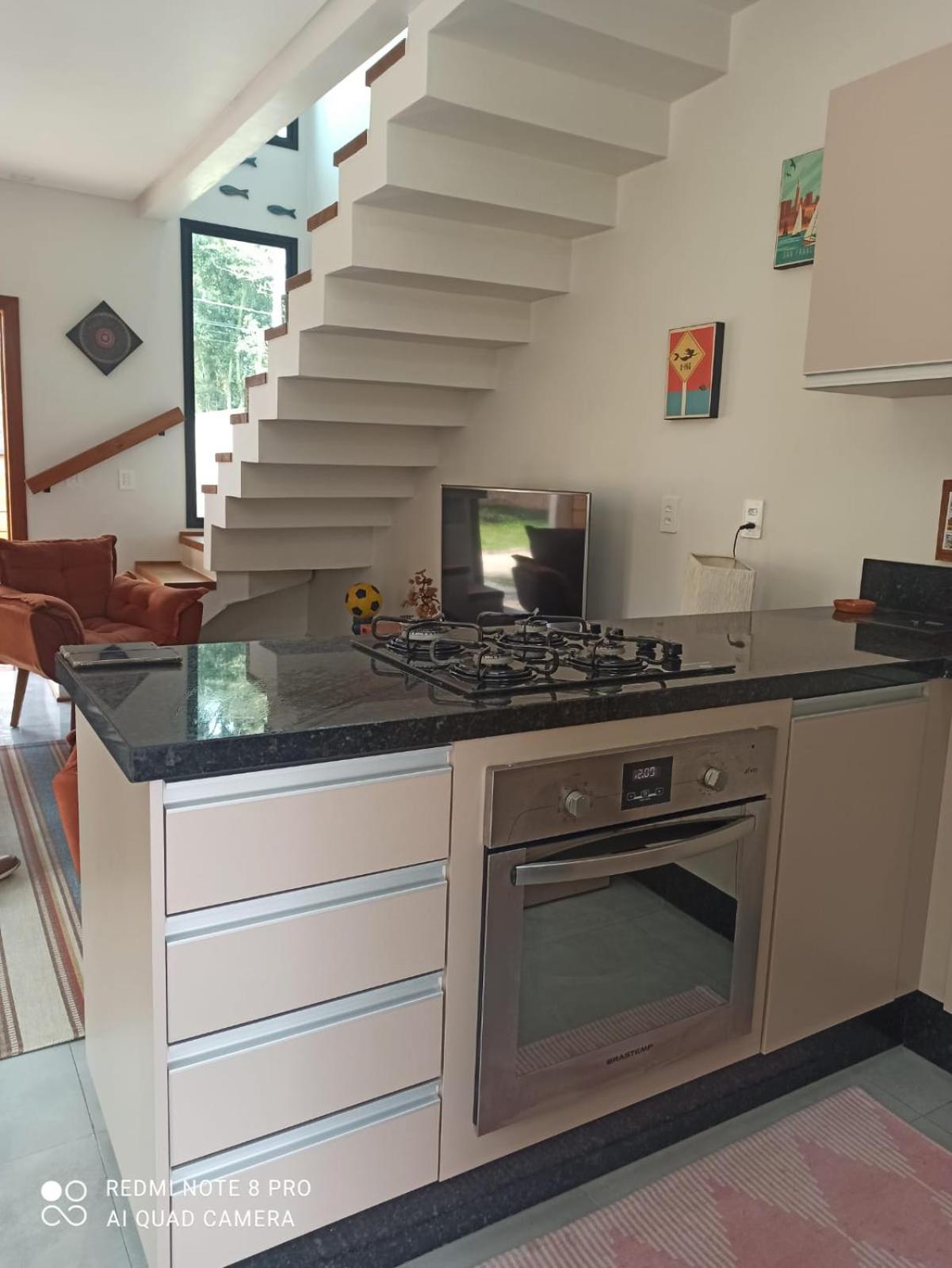 Casa completa em praia própria para banho Mariscal