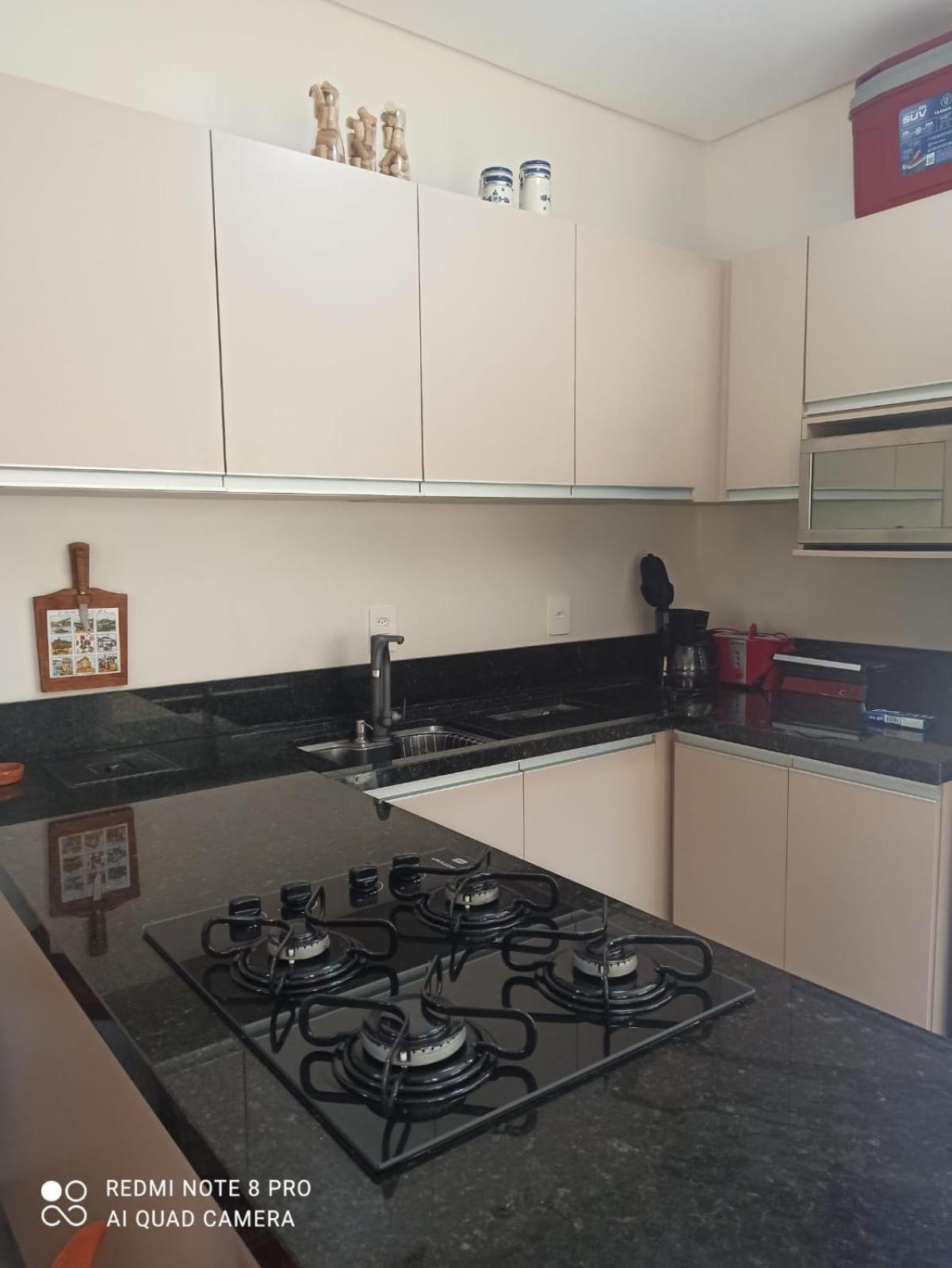 Casa completa em praia própria para banho Mariscal