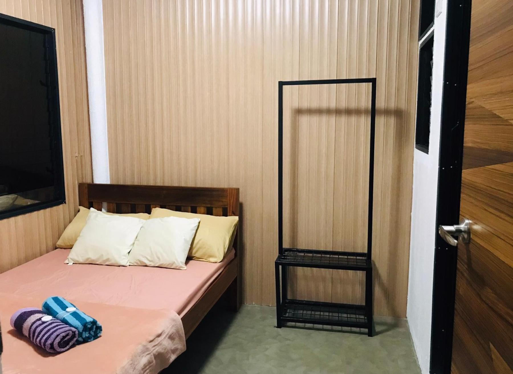 Ezkinita Room Rental - Near the Airport, City Center of Puerto Princesa Palawan view 4