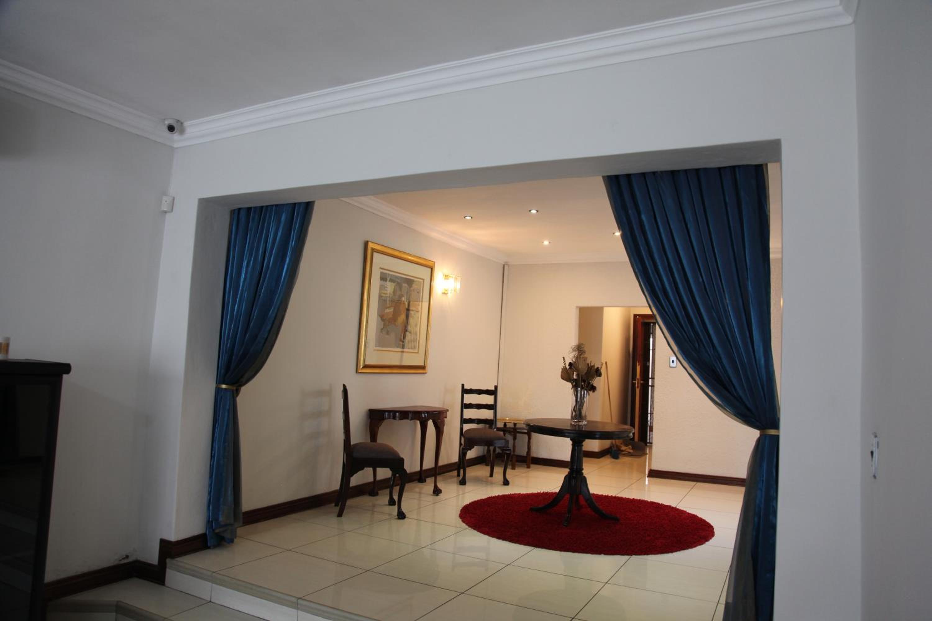 Guest Home KS2E - Self Catering view 4