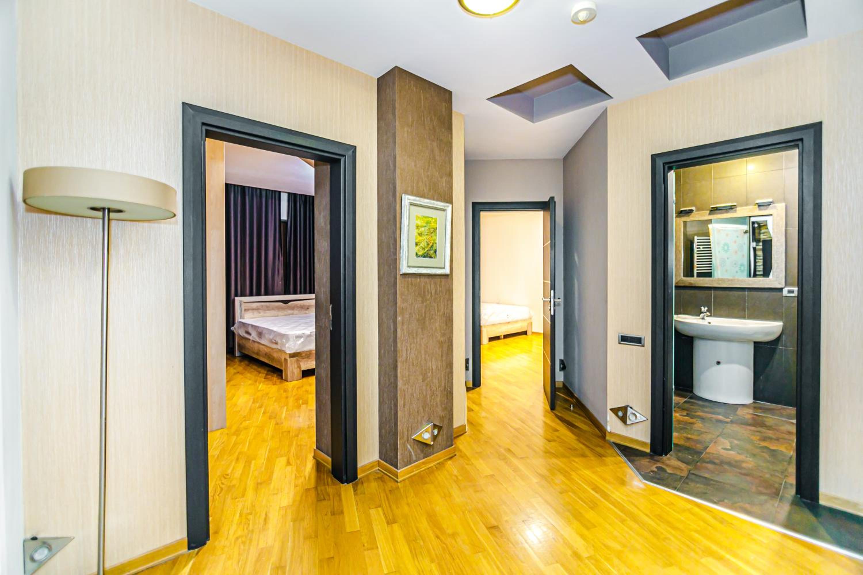 Near Marriot Courtyard 4 bedroom