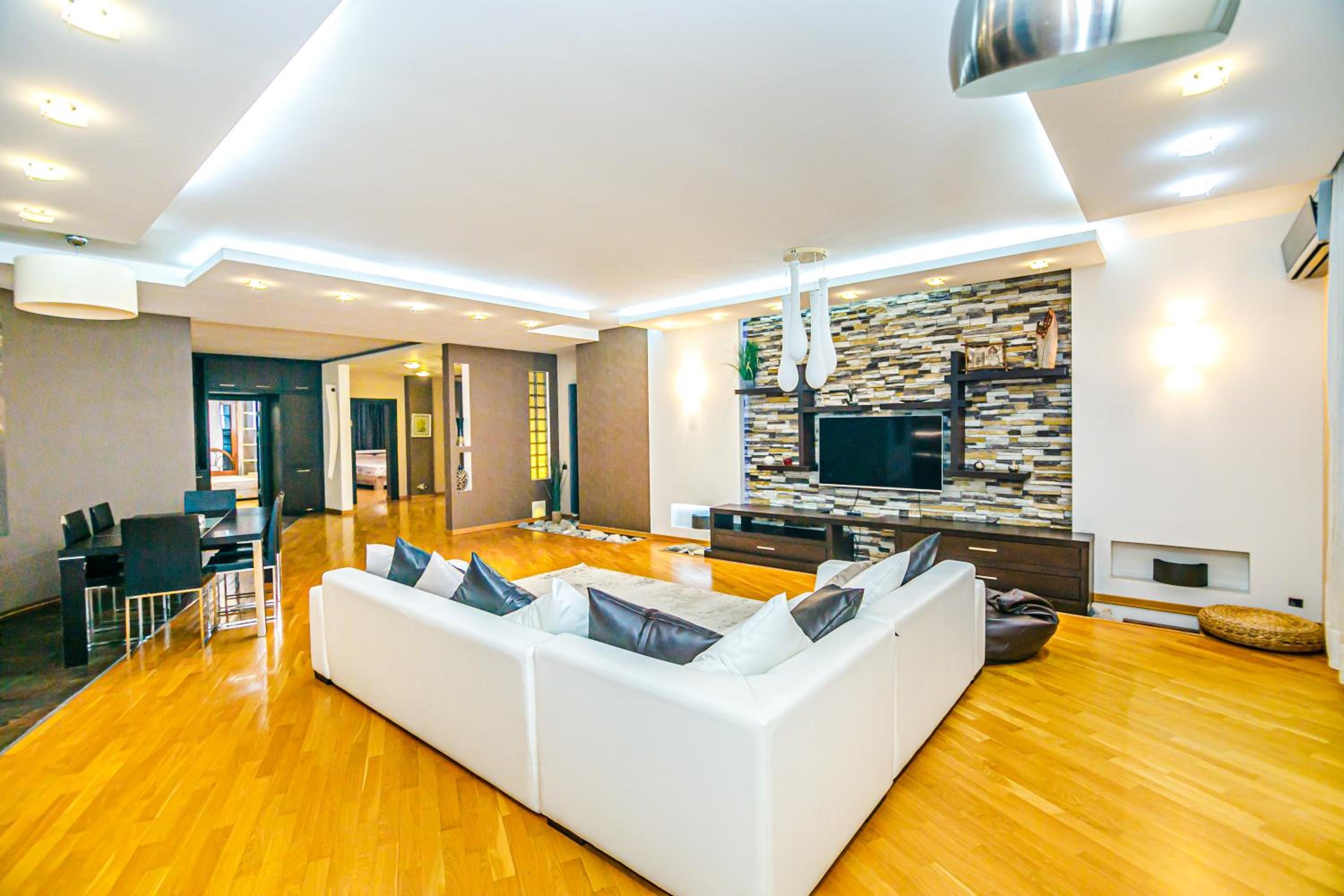 Near Marriot Courtyard 4 bedroom