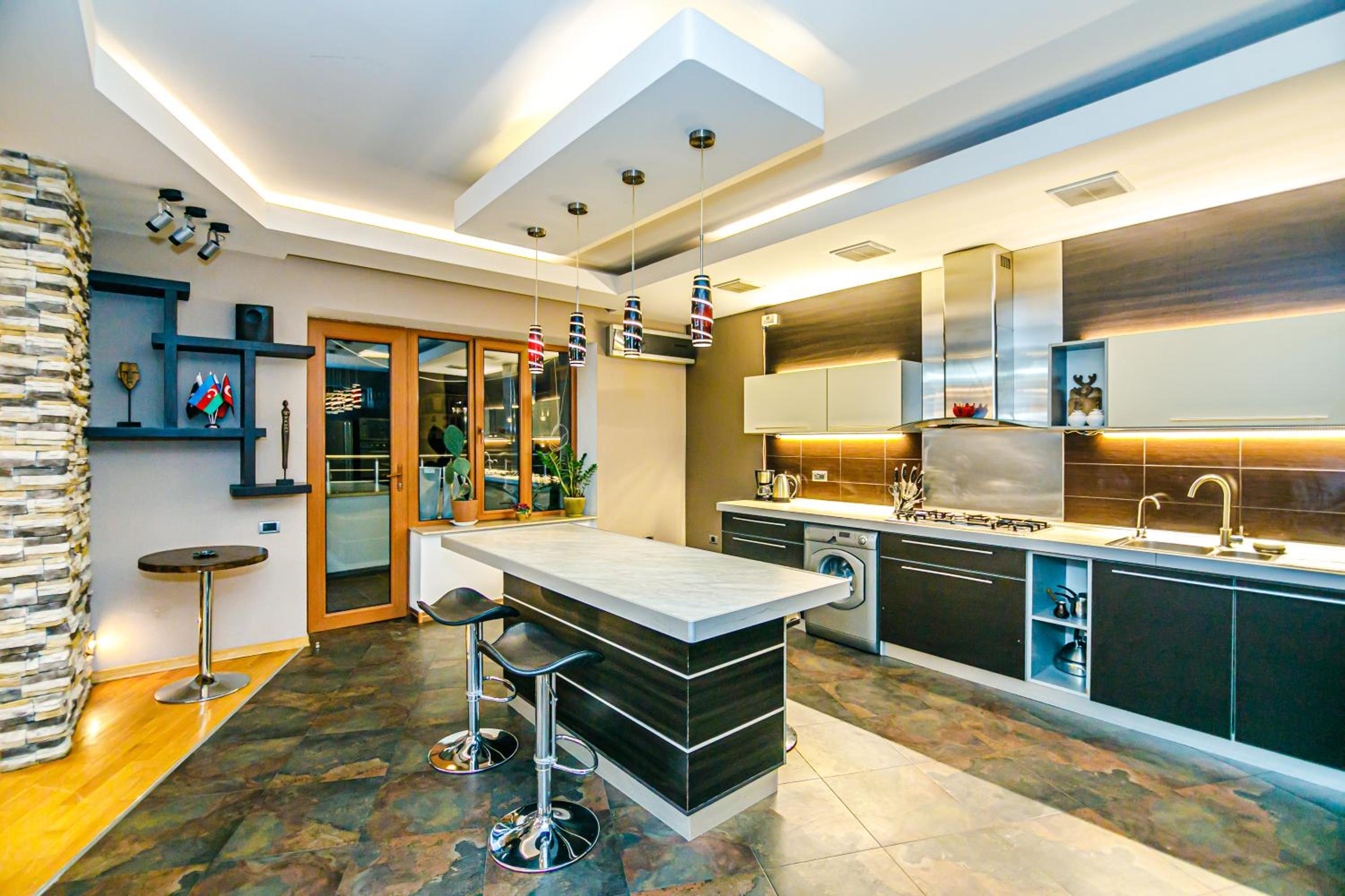 Near Marriot Courtyard 4 bedroom