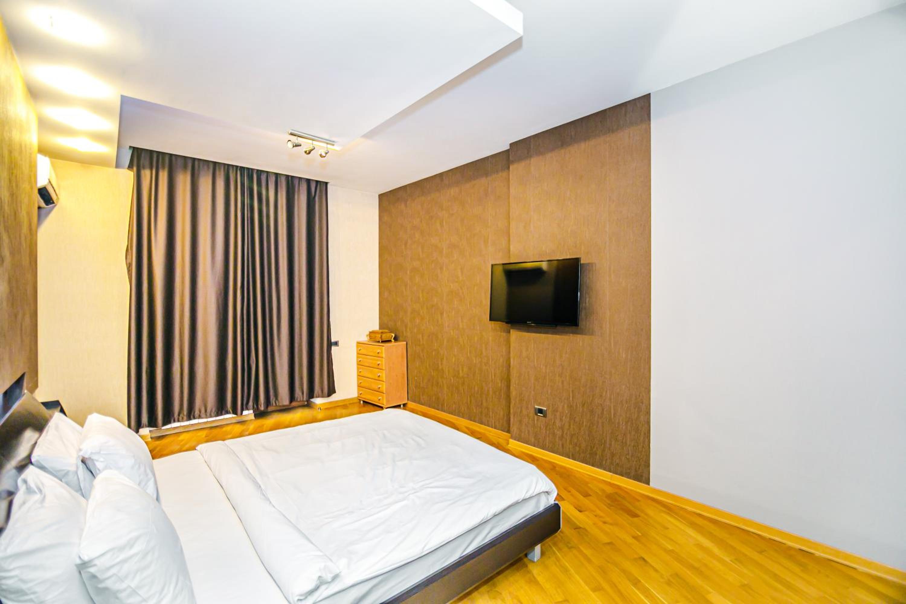 Near Marriot Courtyard 4 bedroom