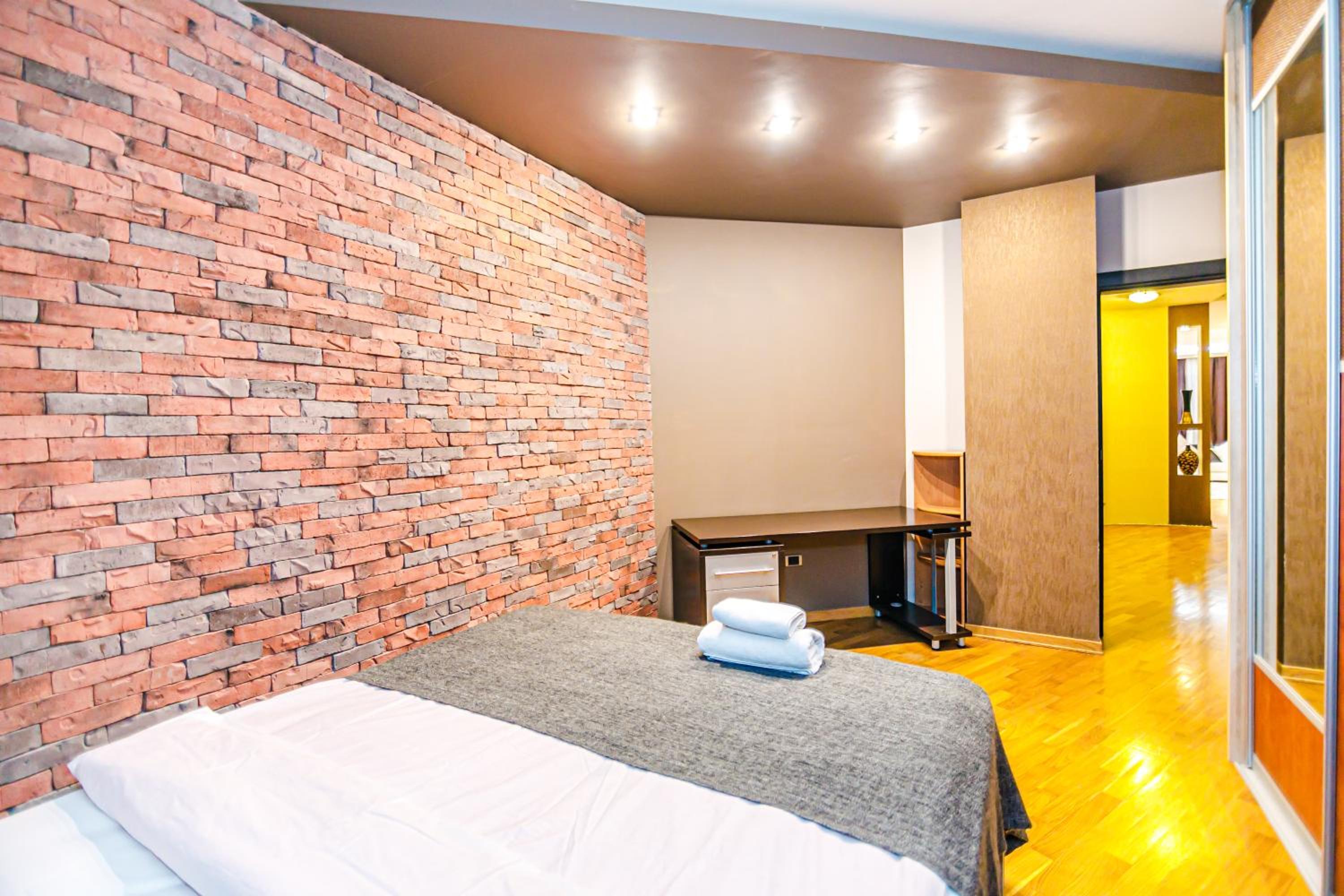 Near Marriot Courtyard 4 bedroom