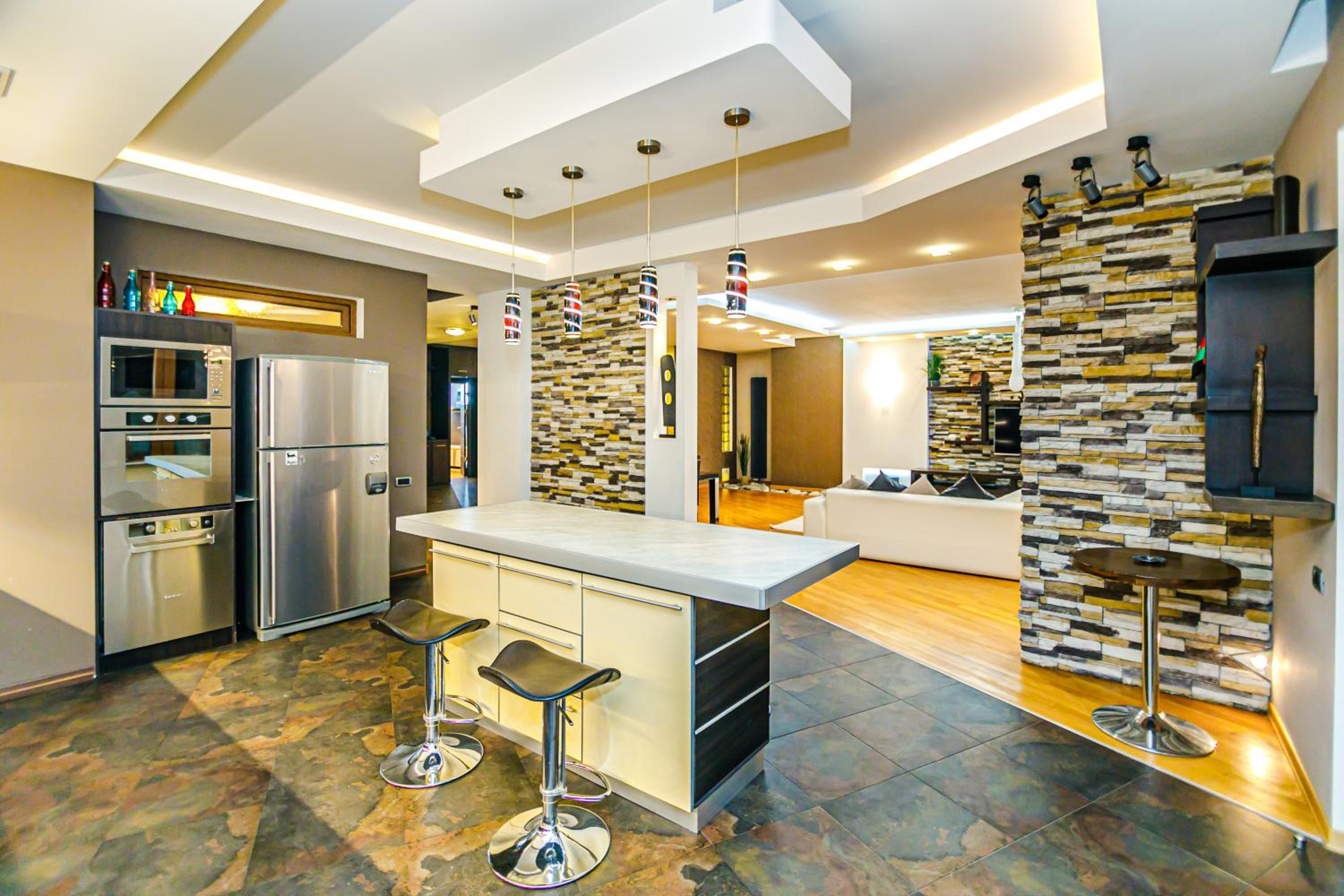 Near Marriot Courtyard 4 bedroom