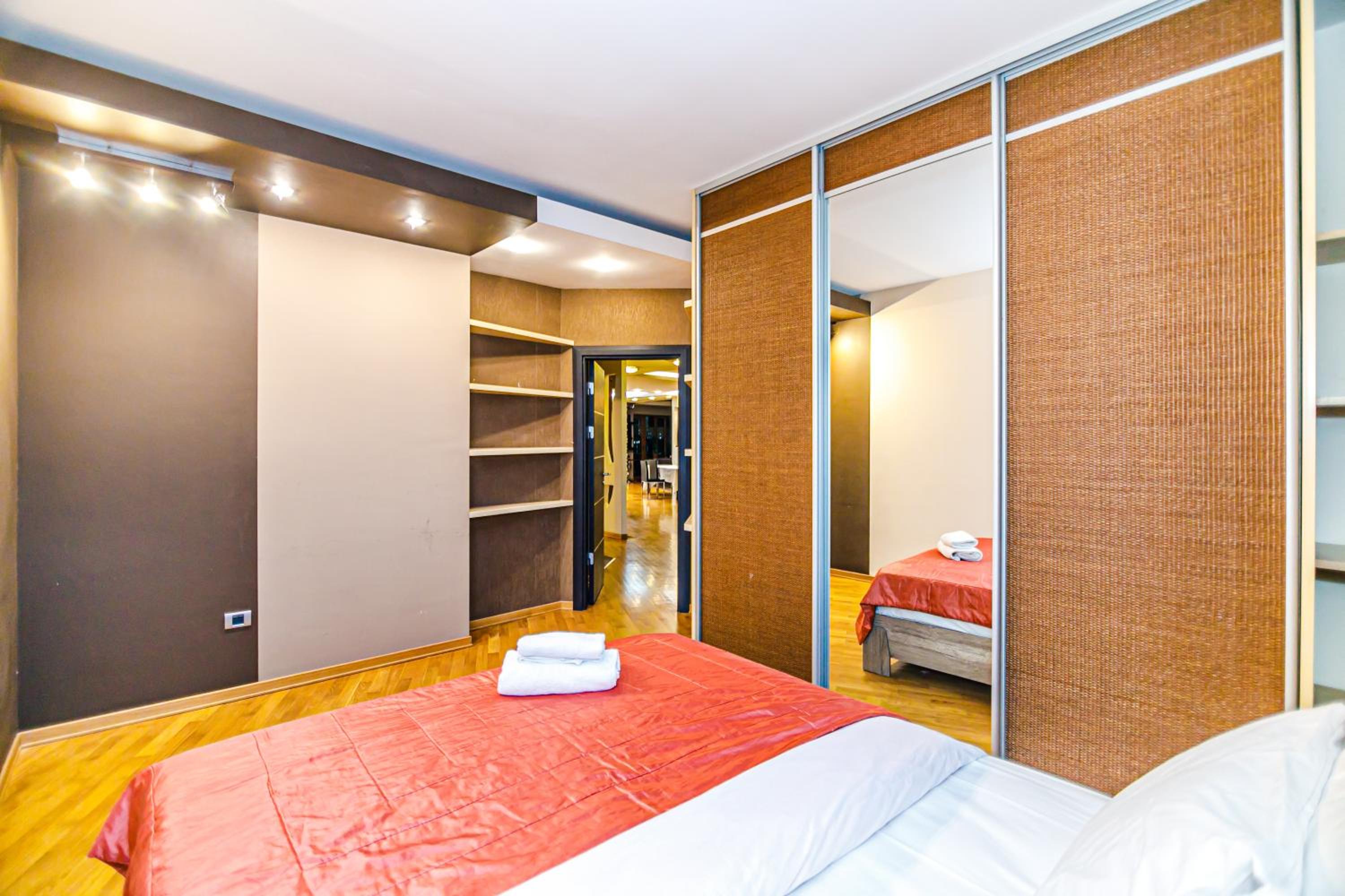Near Marriot Courtyard 4 bedroom