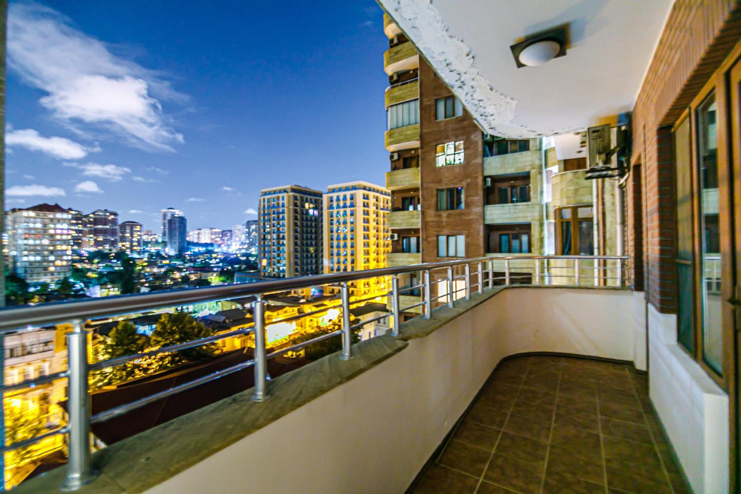 Near Marriot Courtyard 4 bedroom