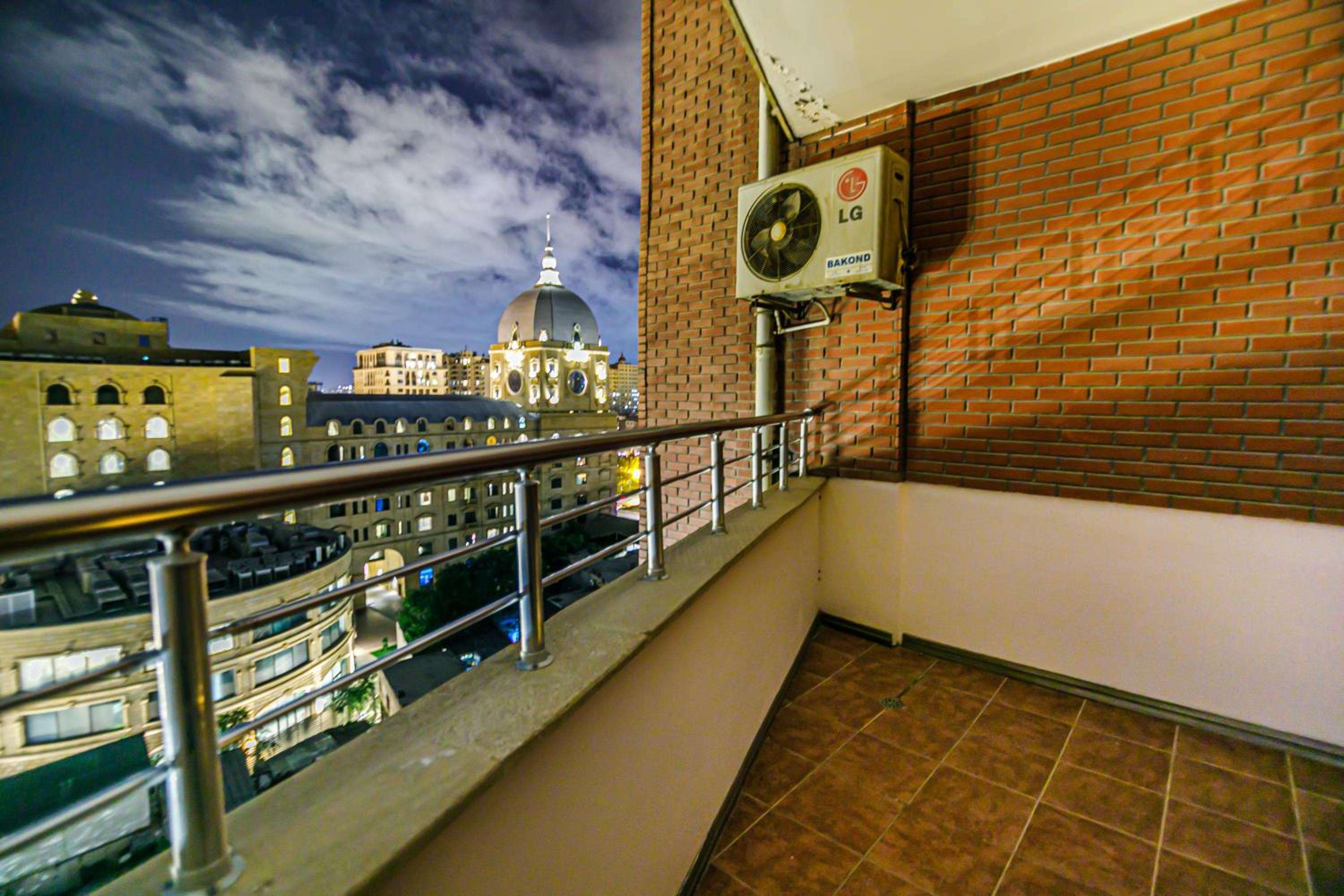 Near Marriot Courtyard 4 bedroom