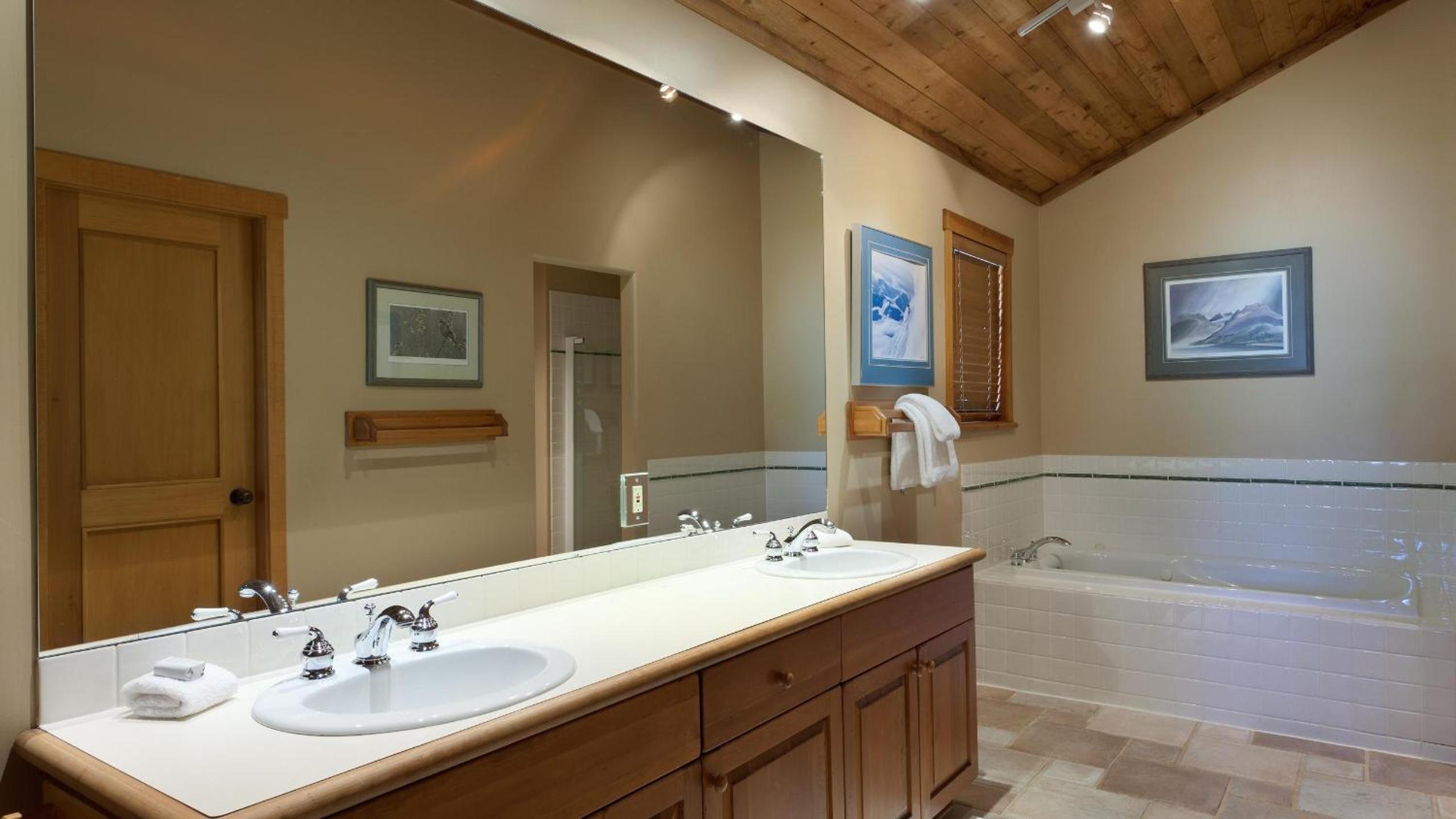 Taluswood 41 | Spacious Cabin-Style Home w/ Ski Access, Private Hot Tub & Media Den