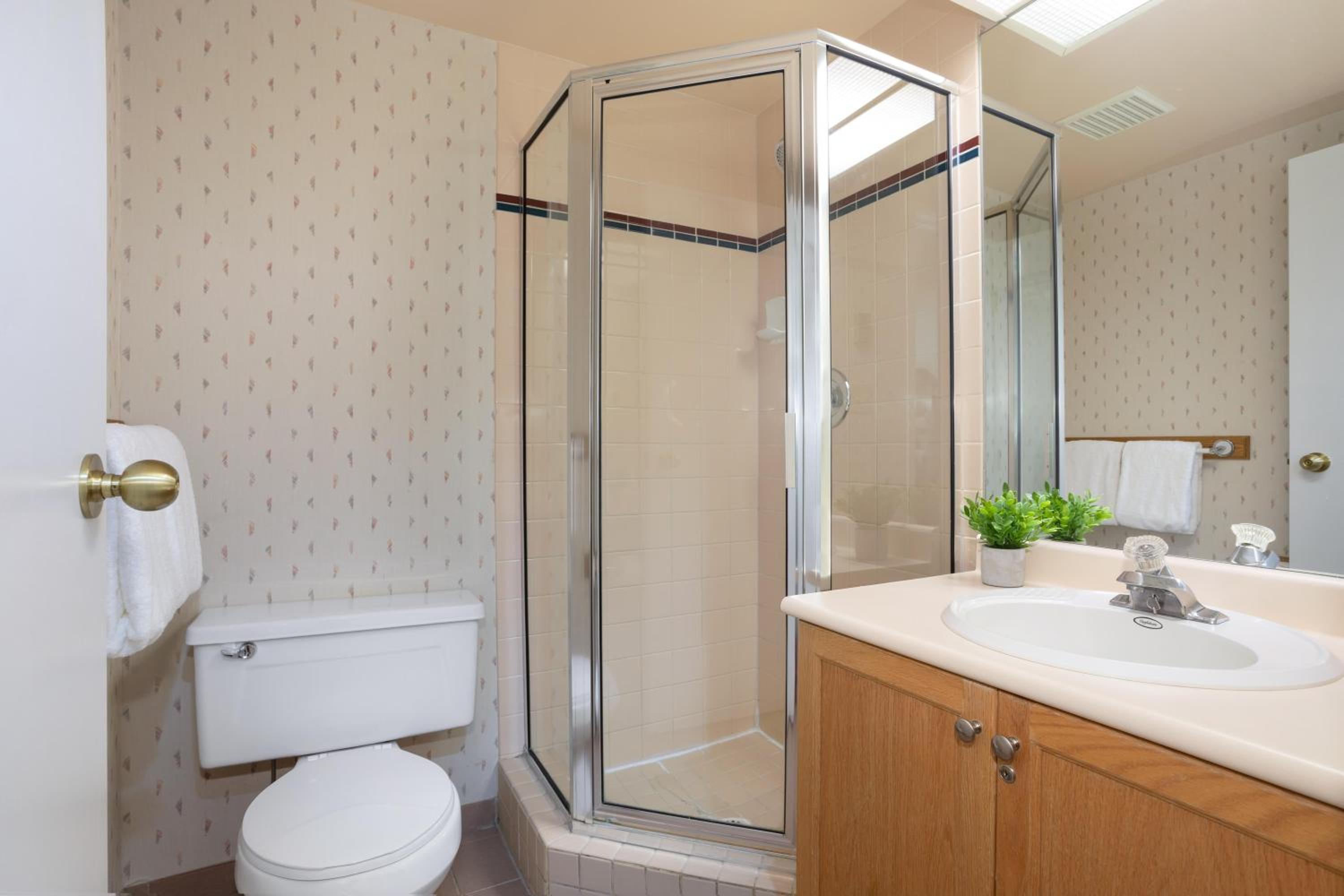 Woodrun Lodge 306 | Budget-friendly Ski-in-Ski-out Condo w/ Heated Pool, Hot Tub, Fireplace
