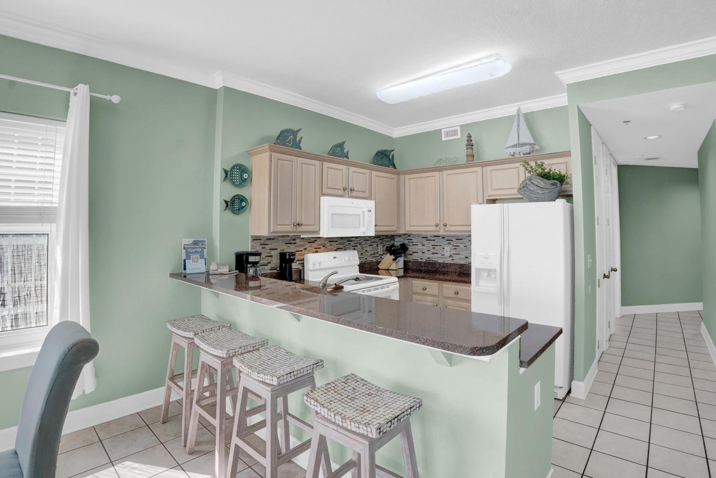 Island Royale 606 by Liquid Life view 5