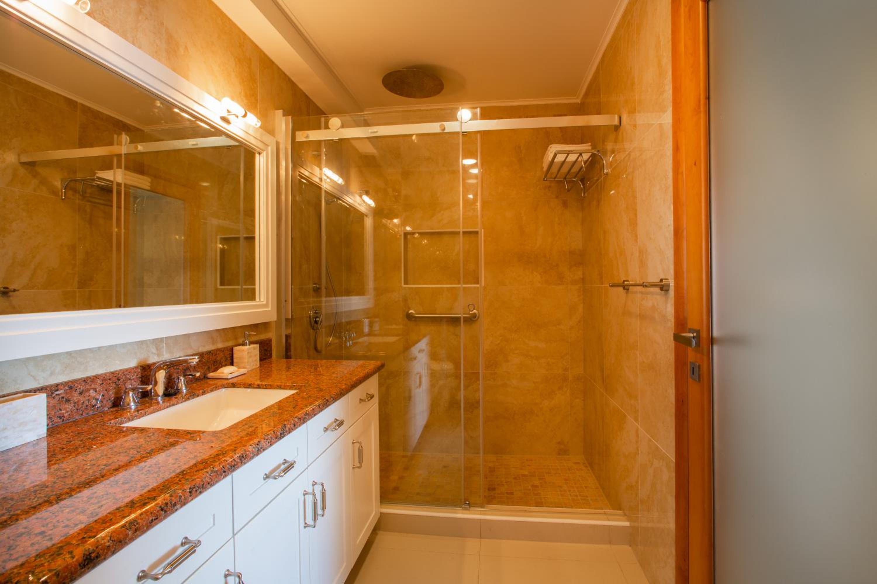 The Strand - The Beach, Penthouse 4A