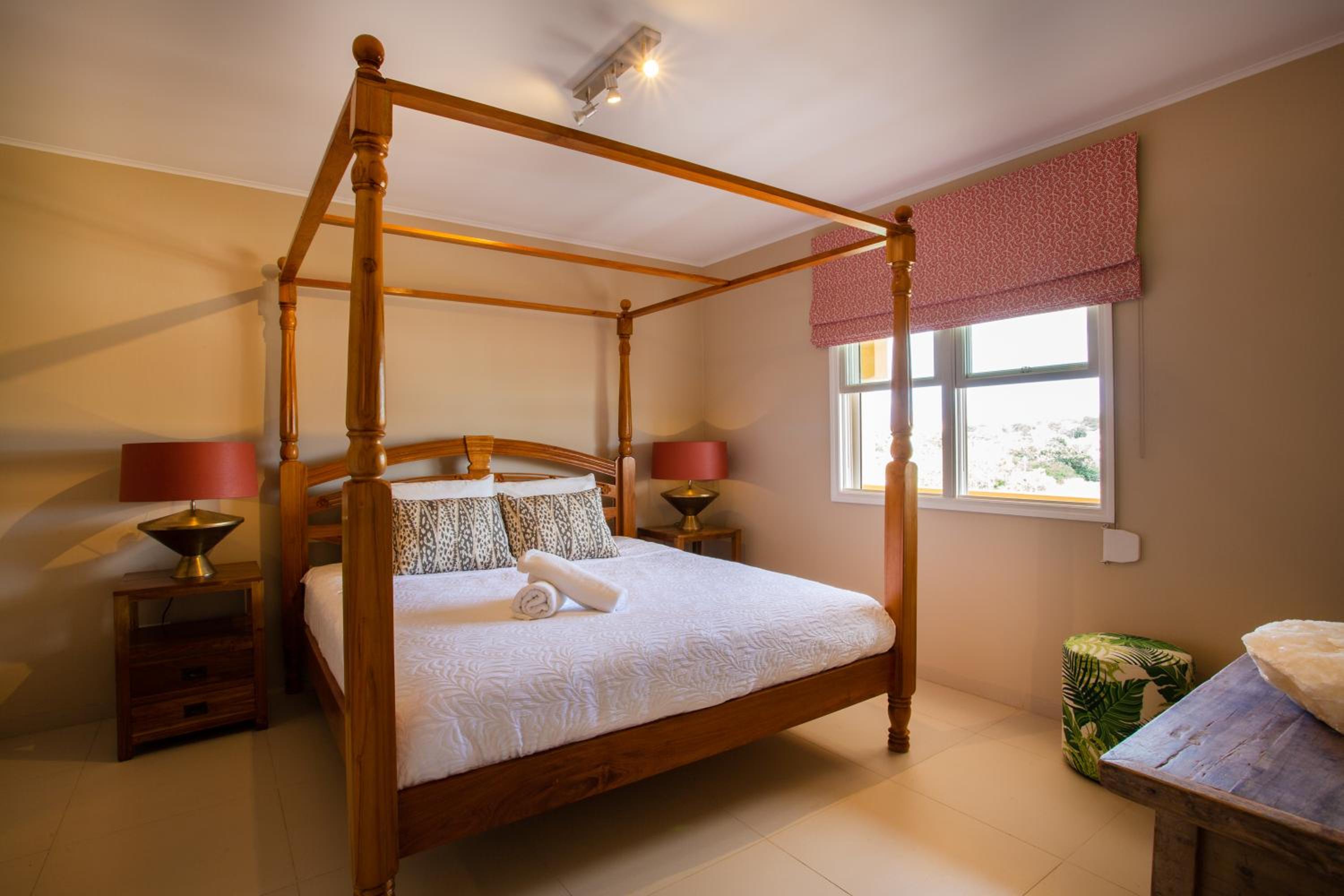 The Strand - The Beach, Penthouse 4A