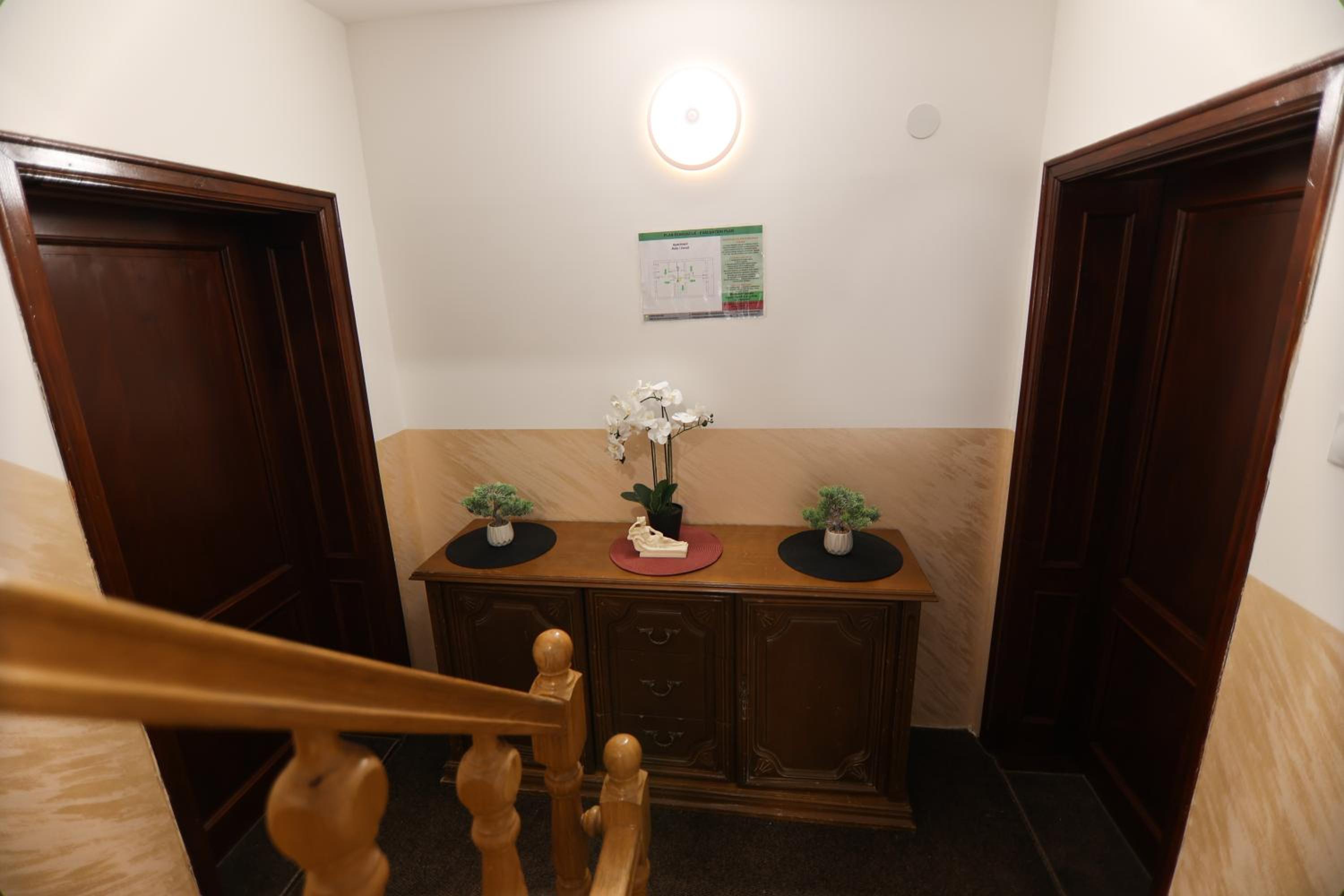 Apartmani Varos & Restaurant