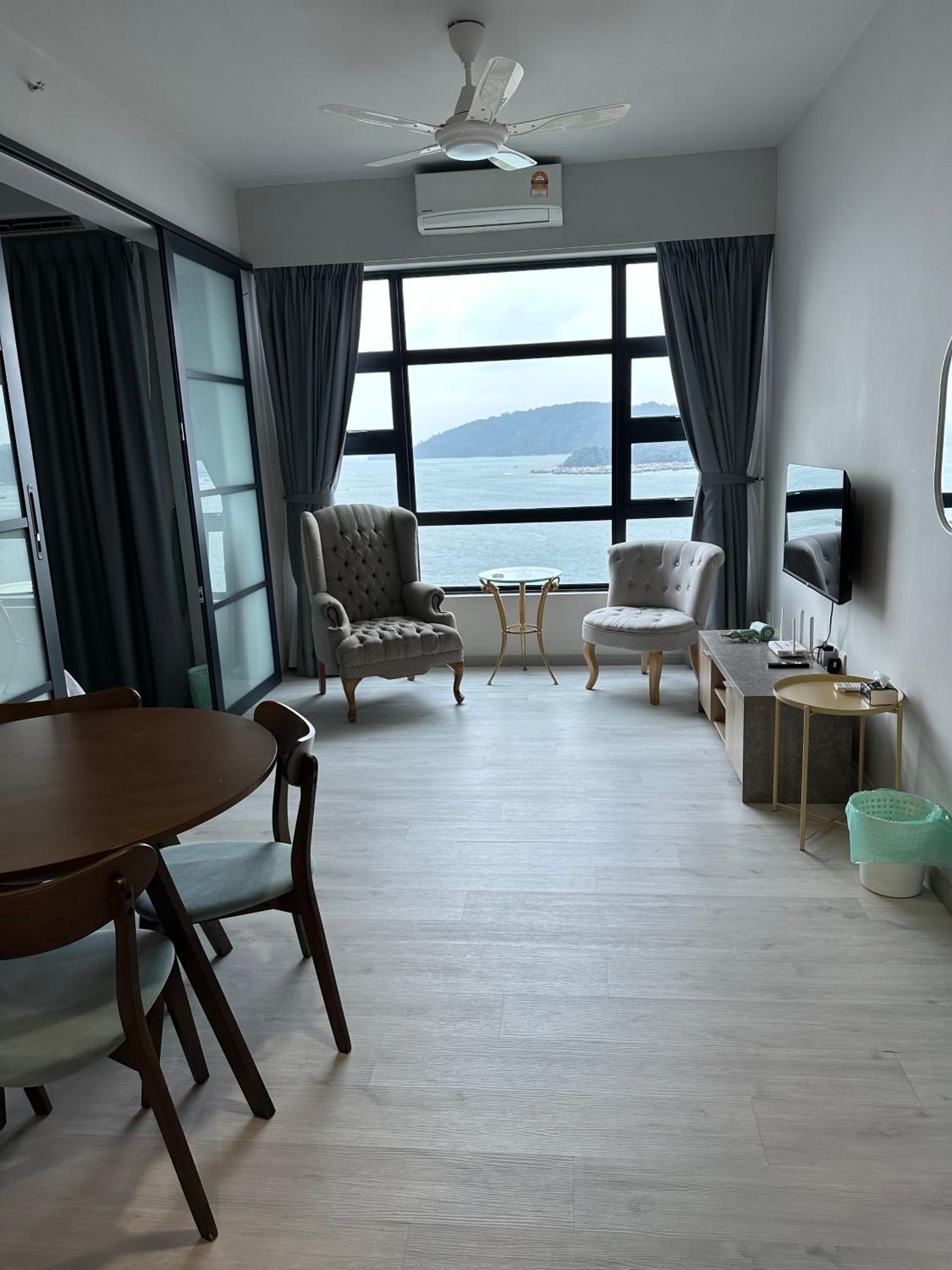 Oceanview 2 Bdrm unit JQ Tower photo 1