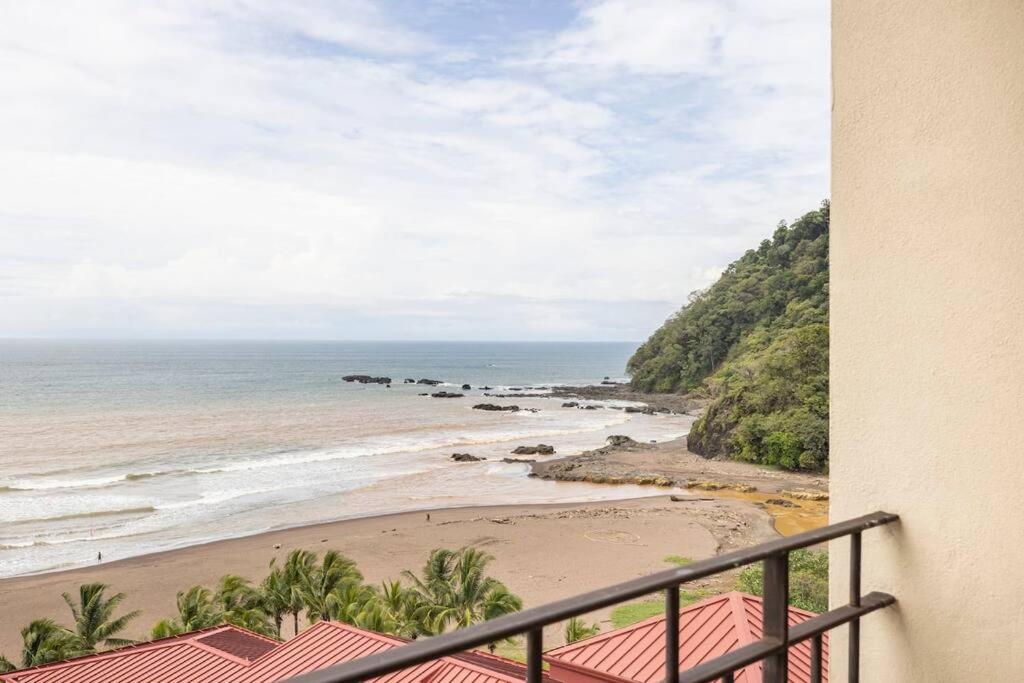 3 Bedroom Condo in Croc's Casino Resort