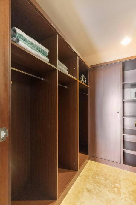 3 Bedroom Condo in Croc's Casino Resort