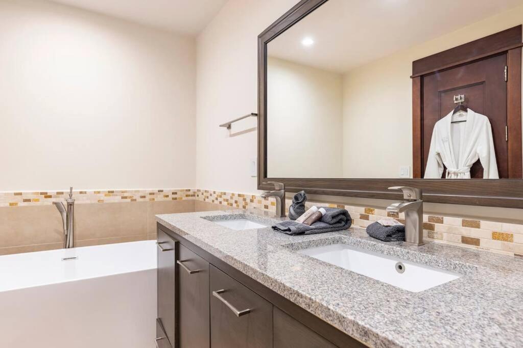3 Bedroom Condo in Croc's Casino Resort