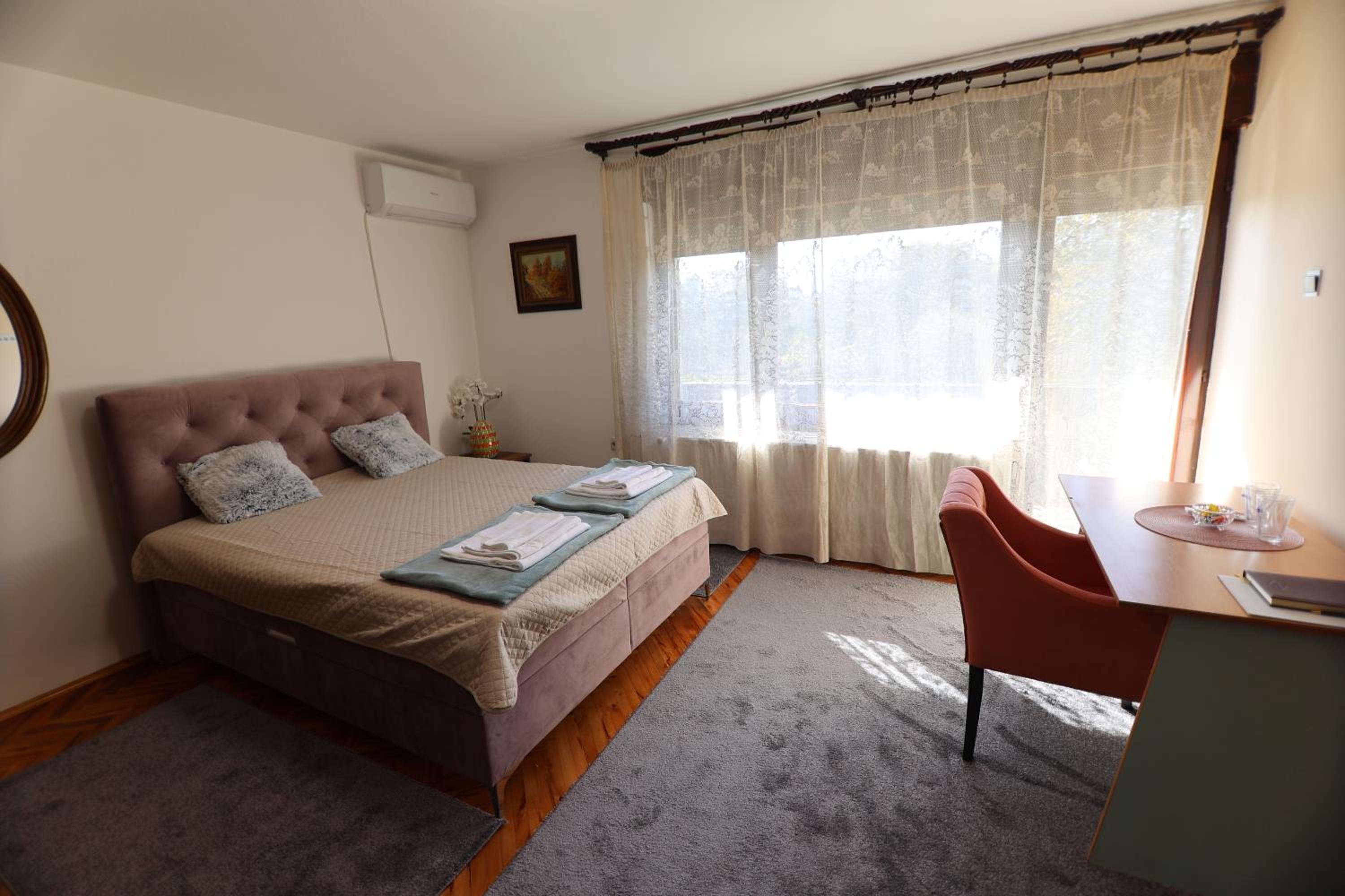 Apartmani Varos & Restaurant