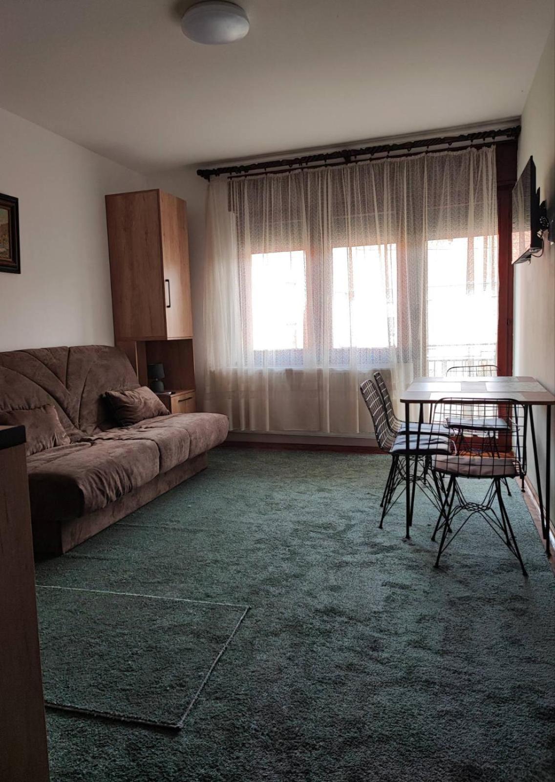 Apartmani Varos & Restaurant