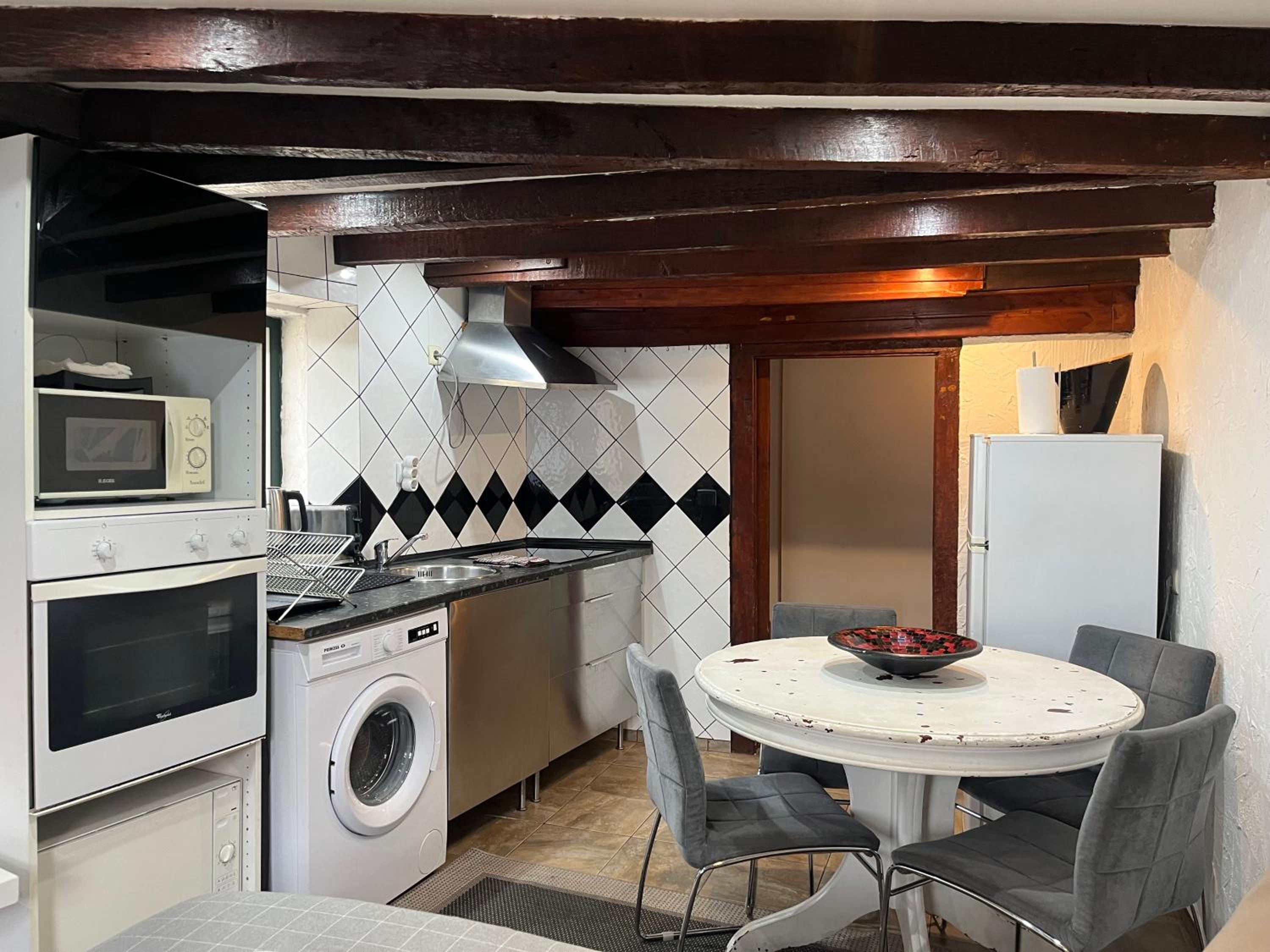 Very Charming Apartment Overlooking S Jorge Castel view 4